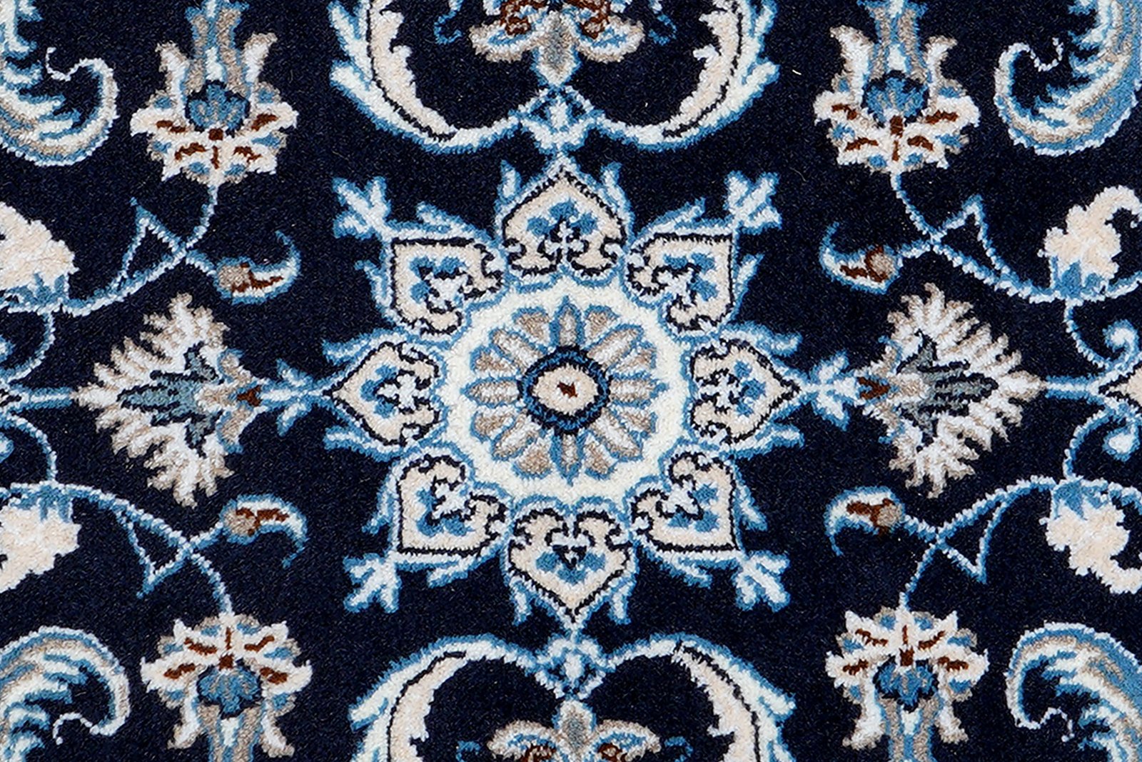 Nain 12La — Hand-knotted, 68x135 cm, Blue, 100% Virgin Wool | View 6
