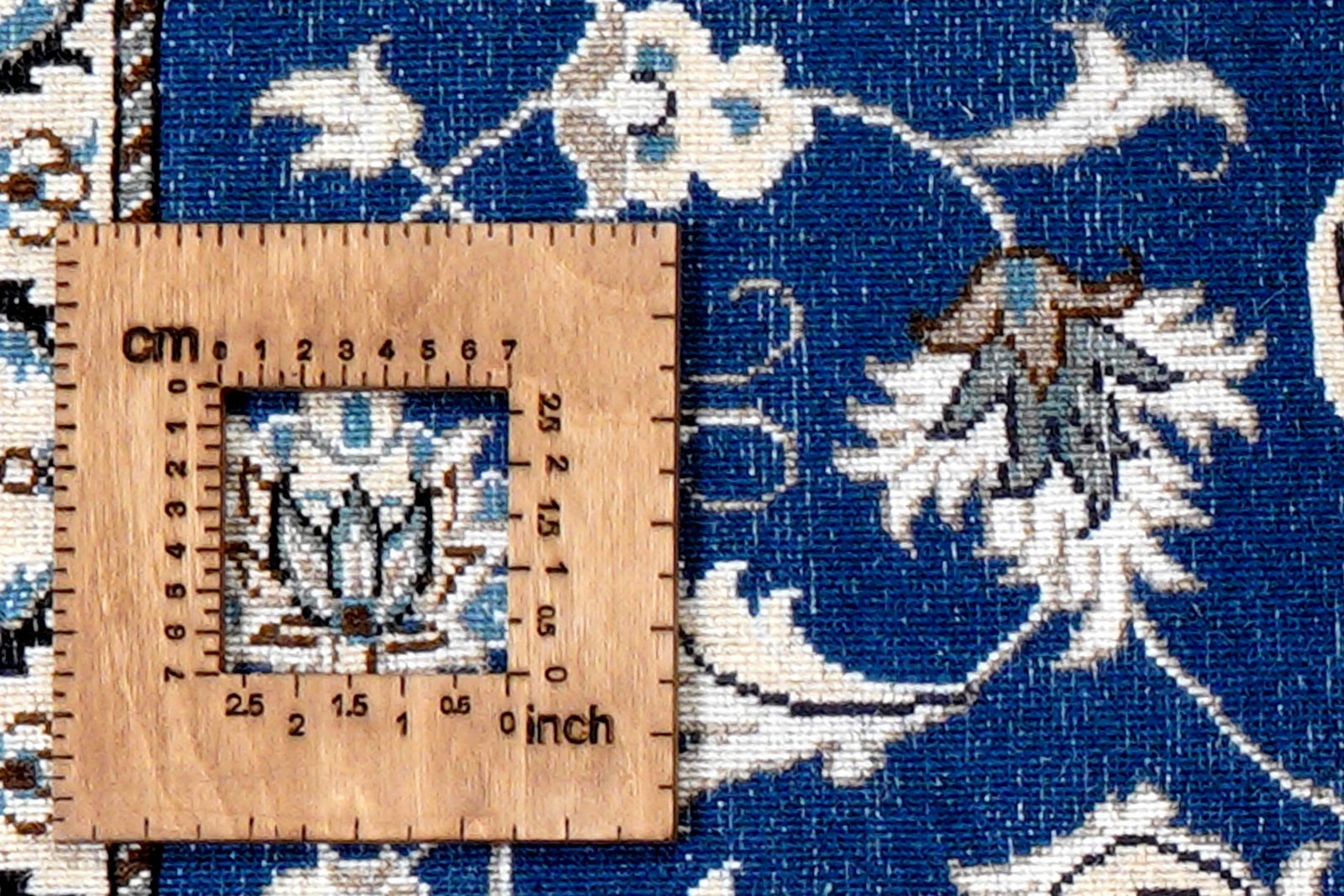 Nain 12La — Hand-knotted, 71x139 cm, Blue, 100% Virgin Wool | View 8
