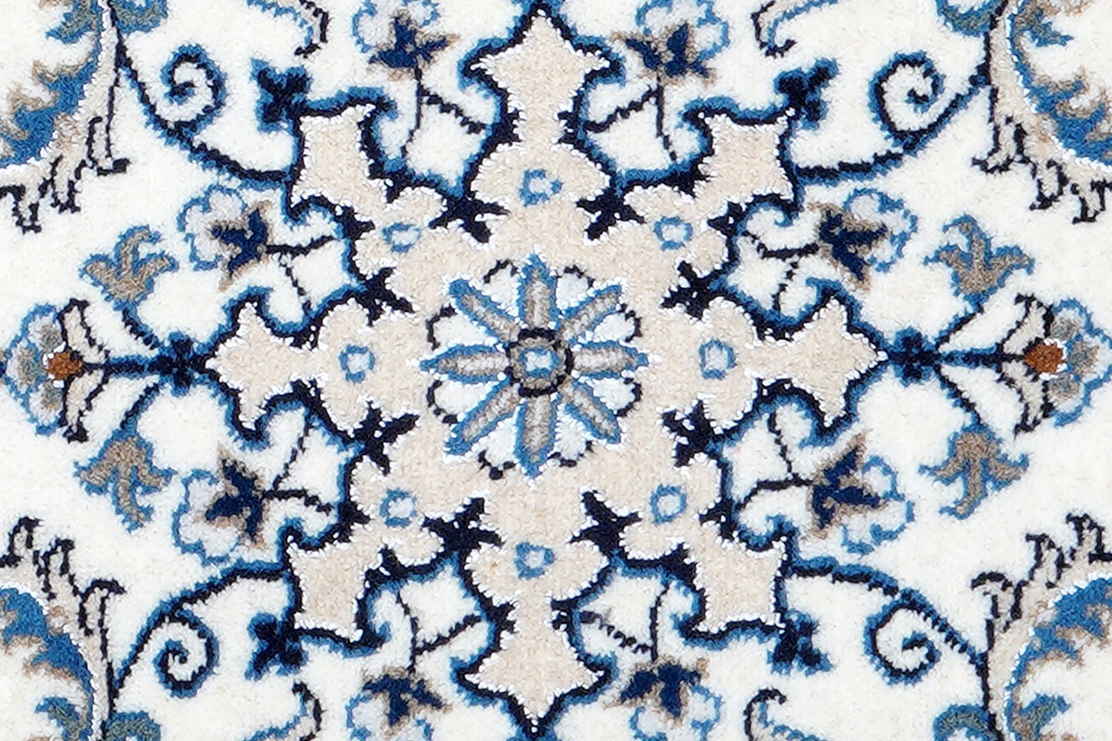Nain 12La — Hand-knotted, 60x85 cm, Beige, 100% Virgin Wool | View 6