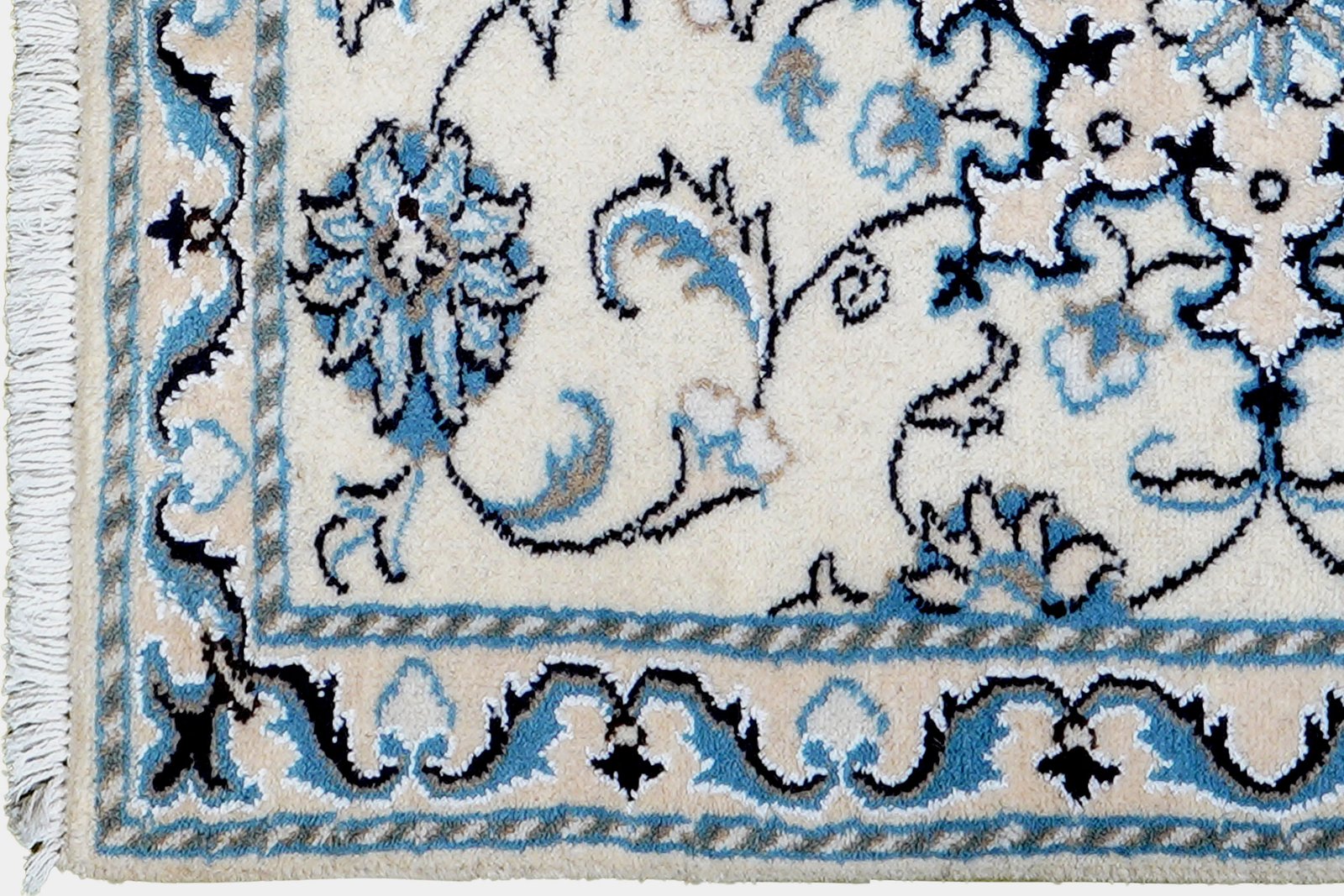 Nain 12La — Hand-knotted, 57x85 cm, Beige, 100% Virgin Wool | View 3