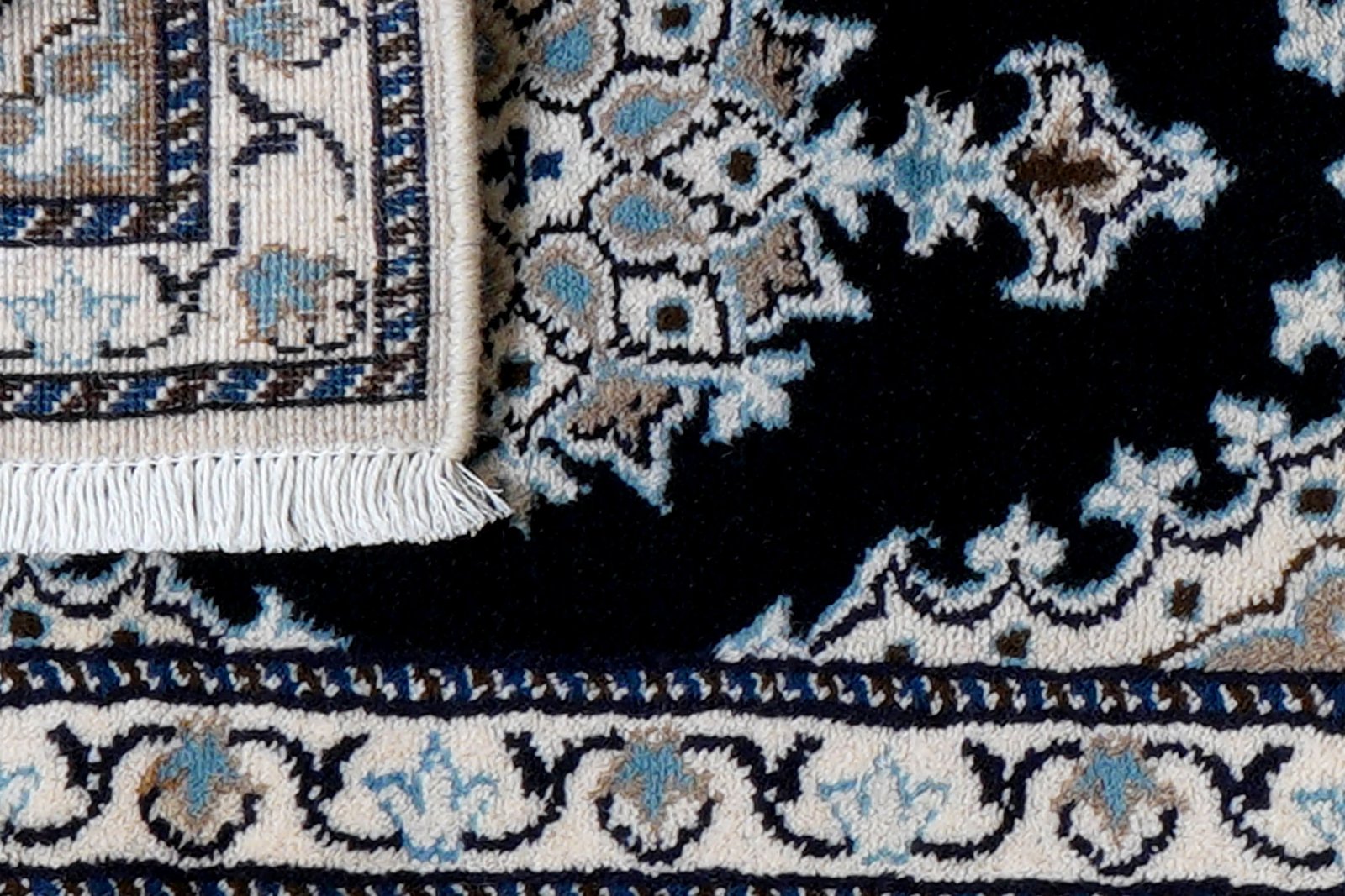 Nain 12La — Hand-knotted, 40x61 cm, Blue, 100% Virgin Wool | View 7