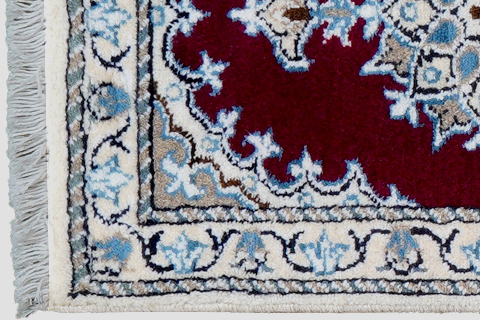 Nain 12La — Hand-knotted, 39x58 cm, Red, 100% Virgin Wool | View 3
