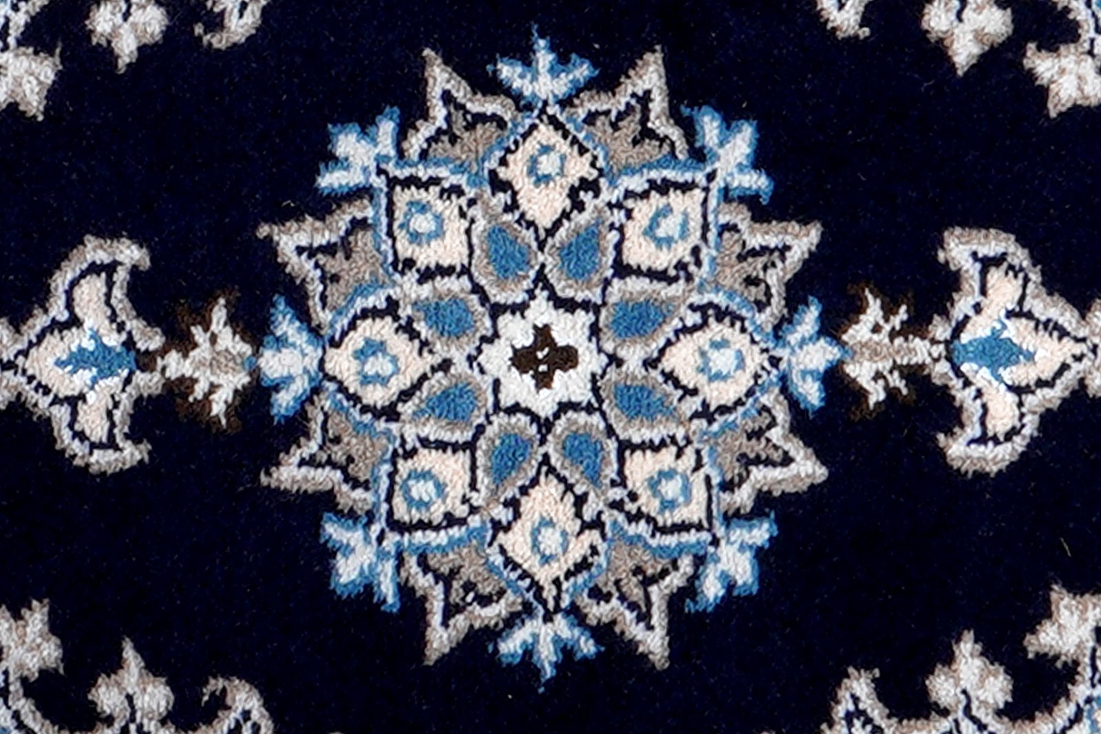 Nain 12La — Hand-knotted, 37x59 cm, Blue, 100% Virgin Wool | View 6