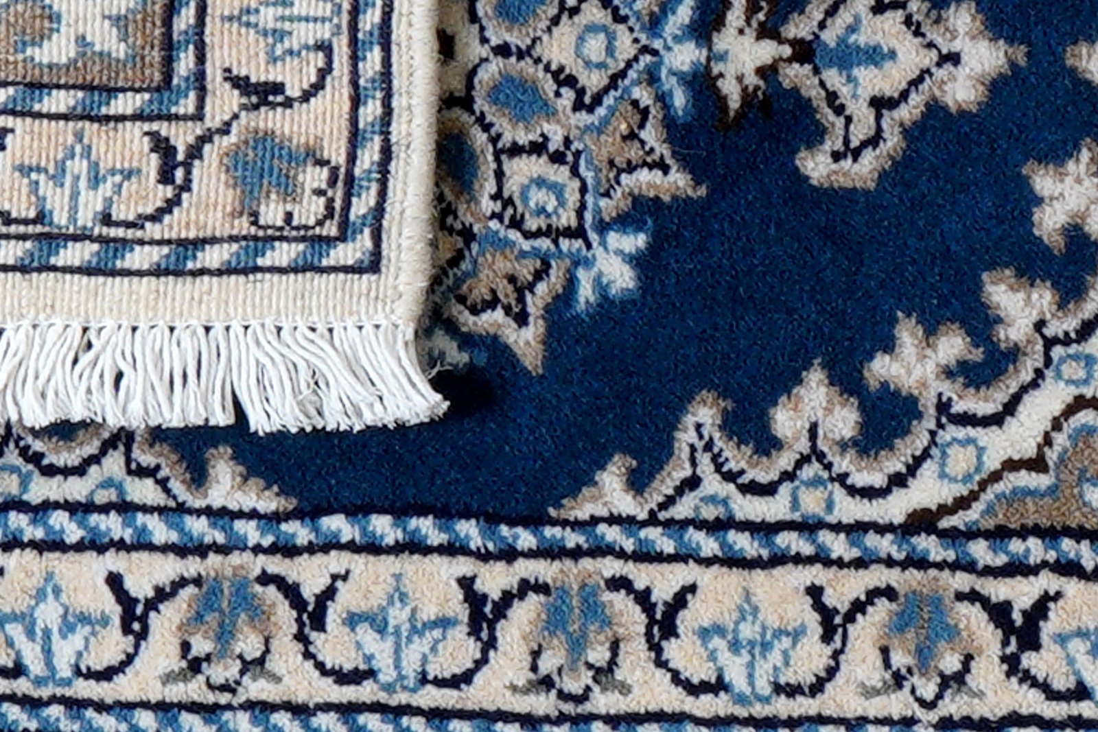 Nain 12La — Hand-knotted, 41x57 cm, Blue, 100% Virgin Wool | View 7