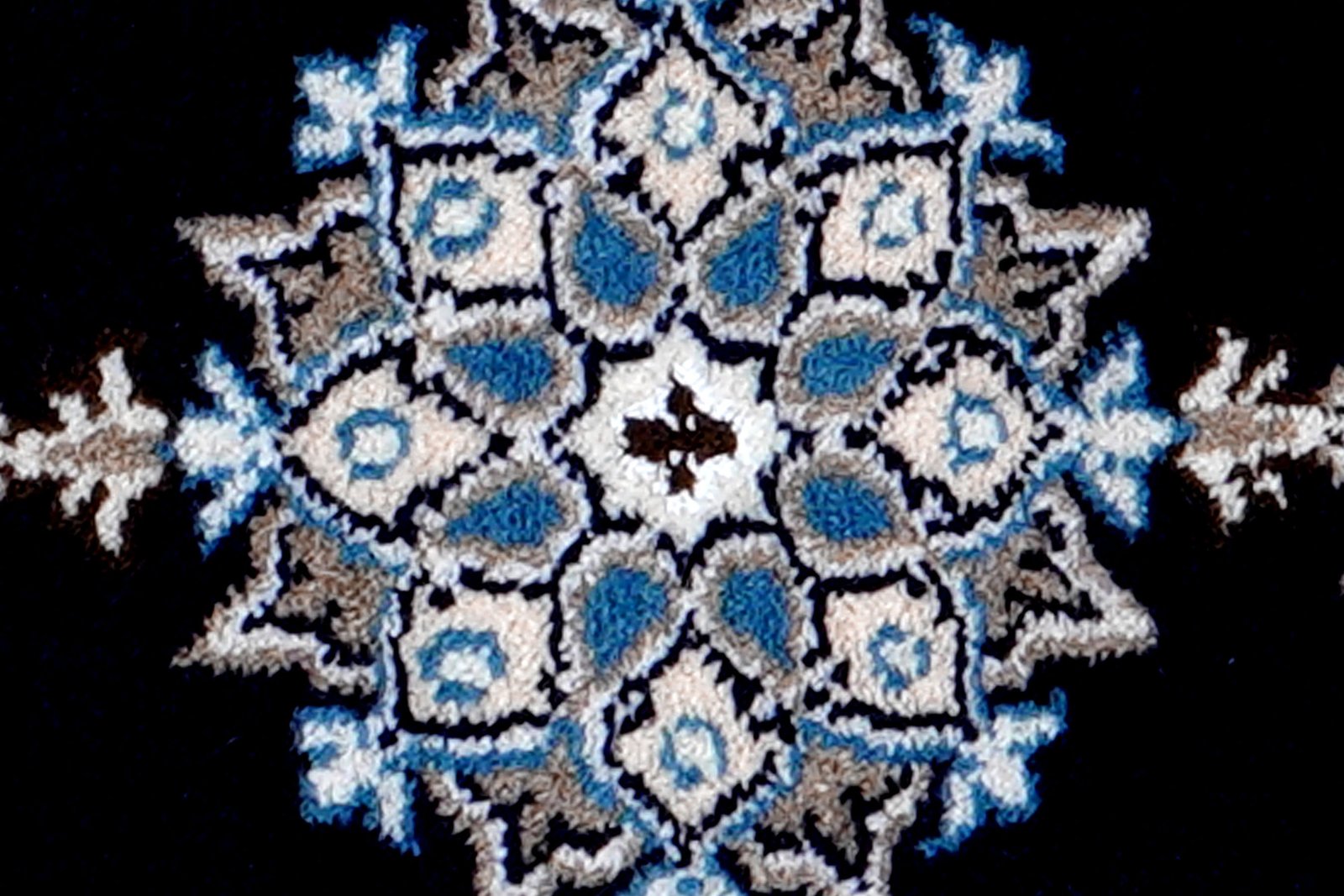Nain 12La — Hand-knotted, 38x60 cm, Blue, 100% Virgin Wool | View 6