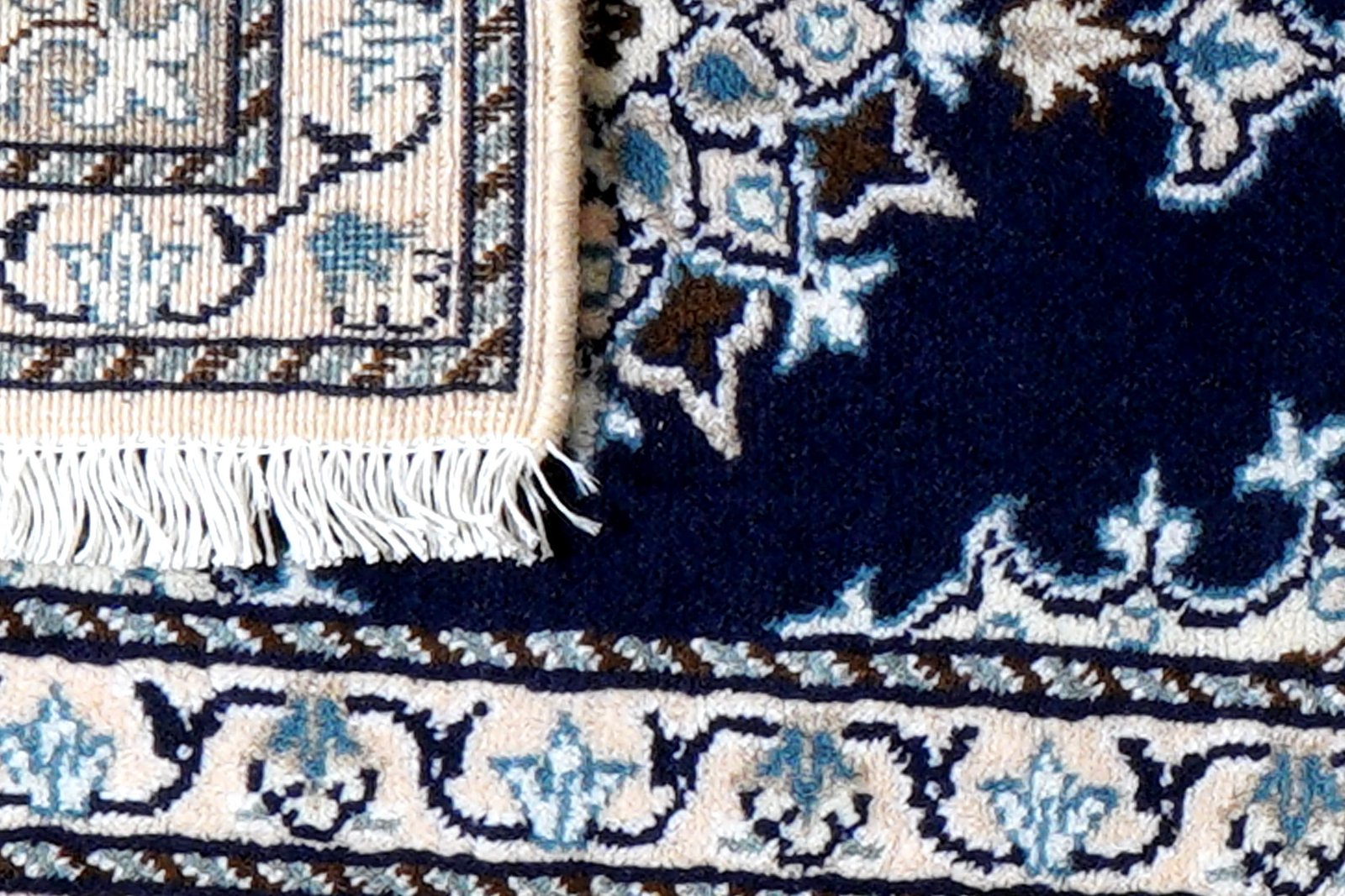 Nain 12La — Hand-knotted, 40x60 cm, Blue, 100% Virgin Wool | View 7