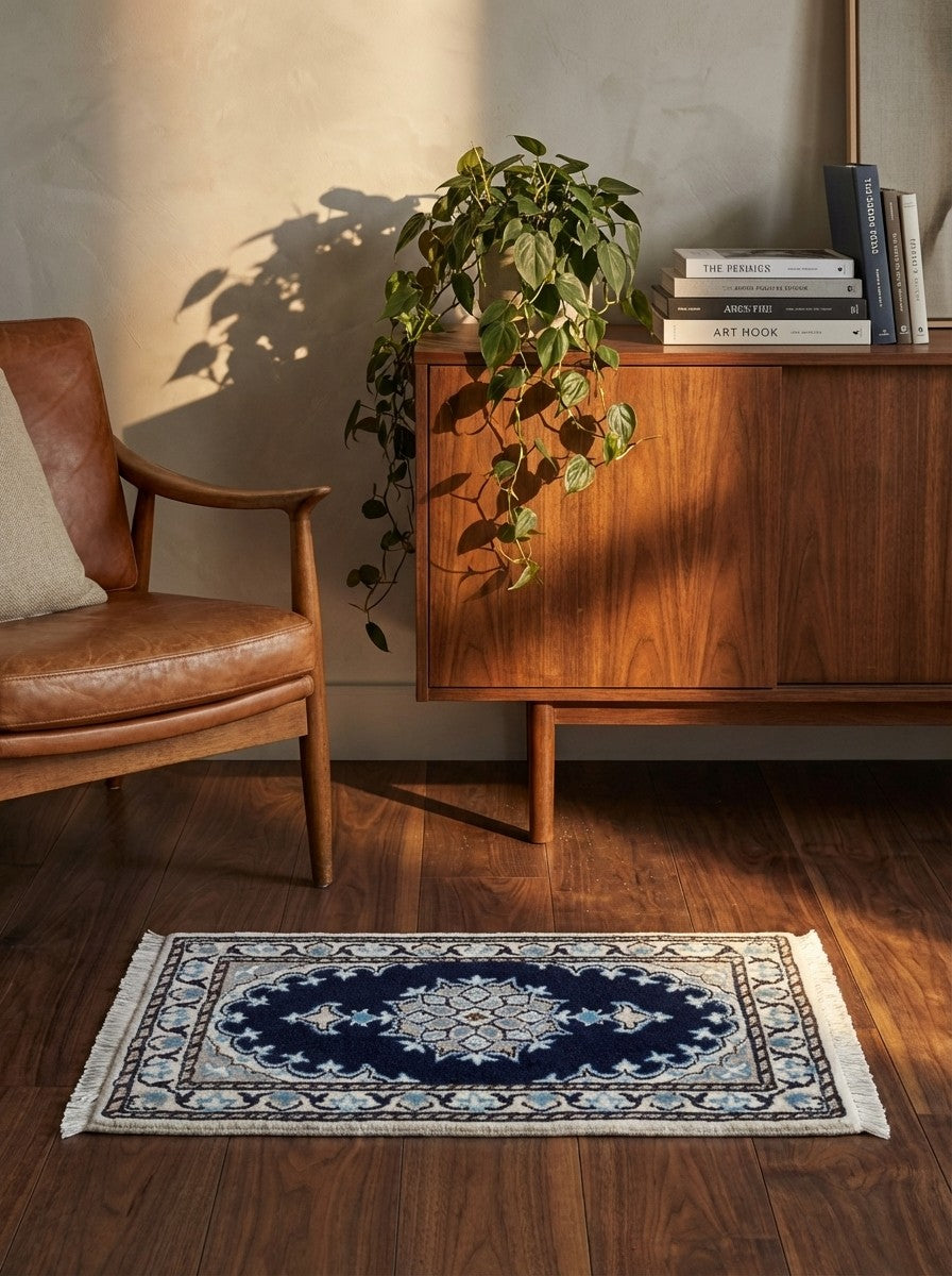 Nain 12La — Hand-knotted, 40x62 cm, Blue, 100% Virgin Wool | Back view