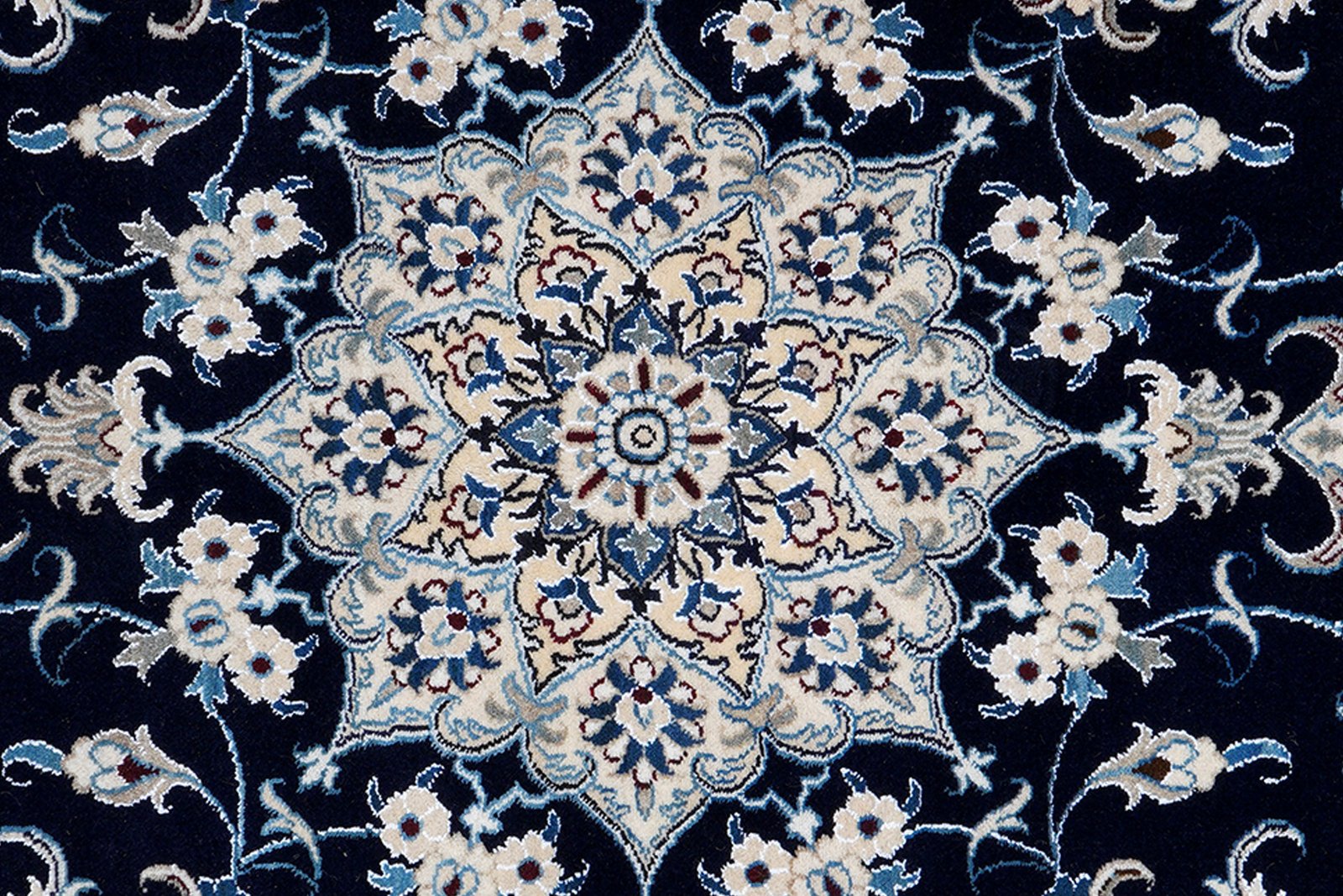 Nain 12La — Hand-knotted, 165x235 cm, Blue, 100% Virgin Wool | View 6