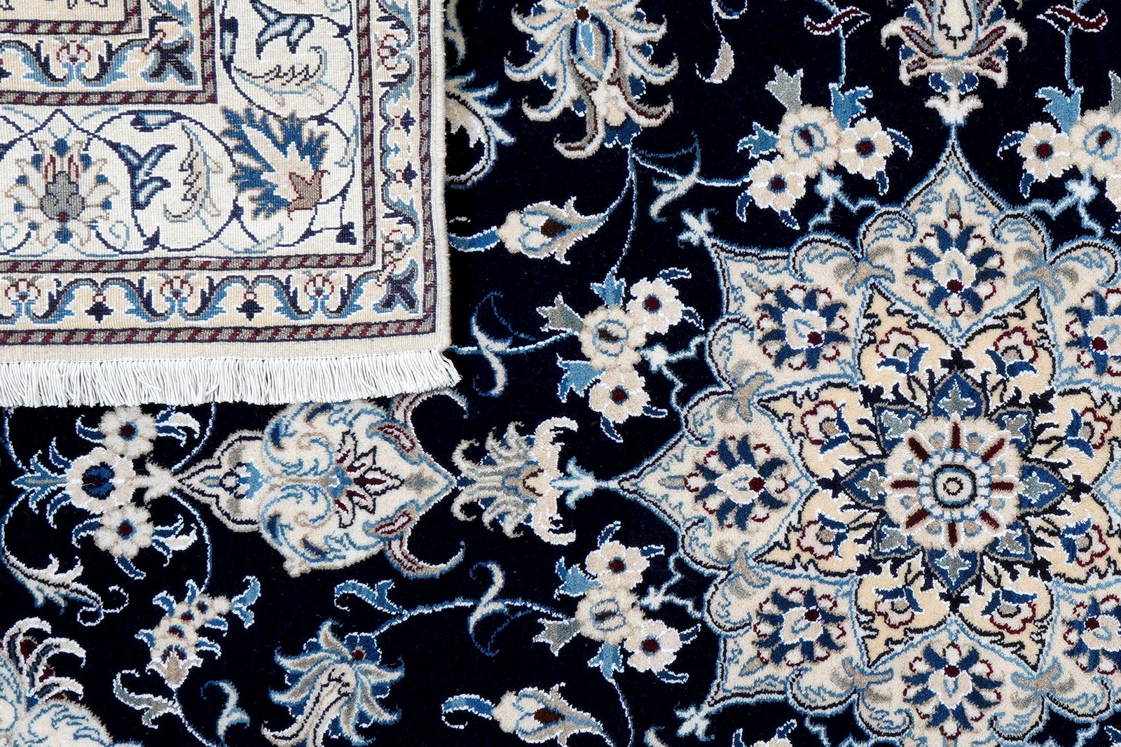 Nain 12La — Hand-knotted, 165x235 cm, Blue, 100% Virgin Wool | View 7