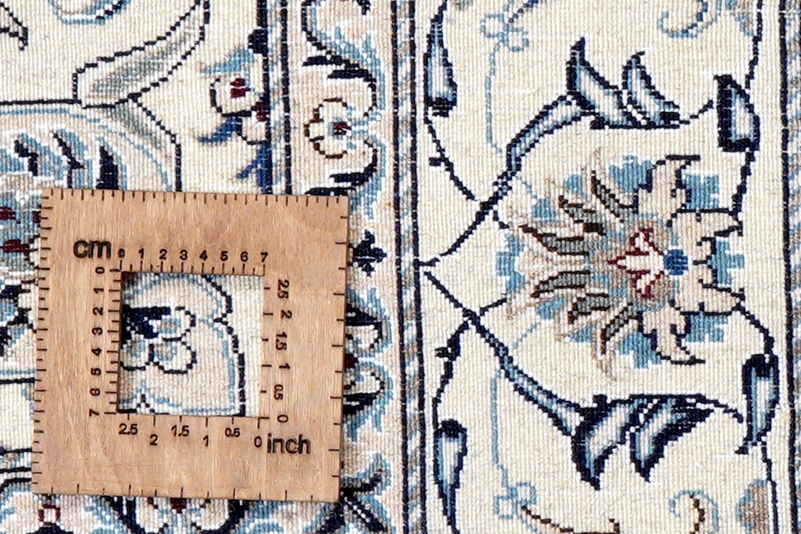 Nain 12La — Hand-knotted, 196x240 cm, Blue, 100% Virgin Wool | View 8