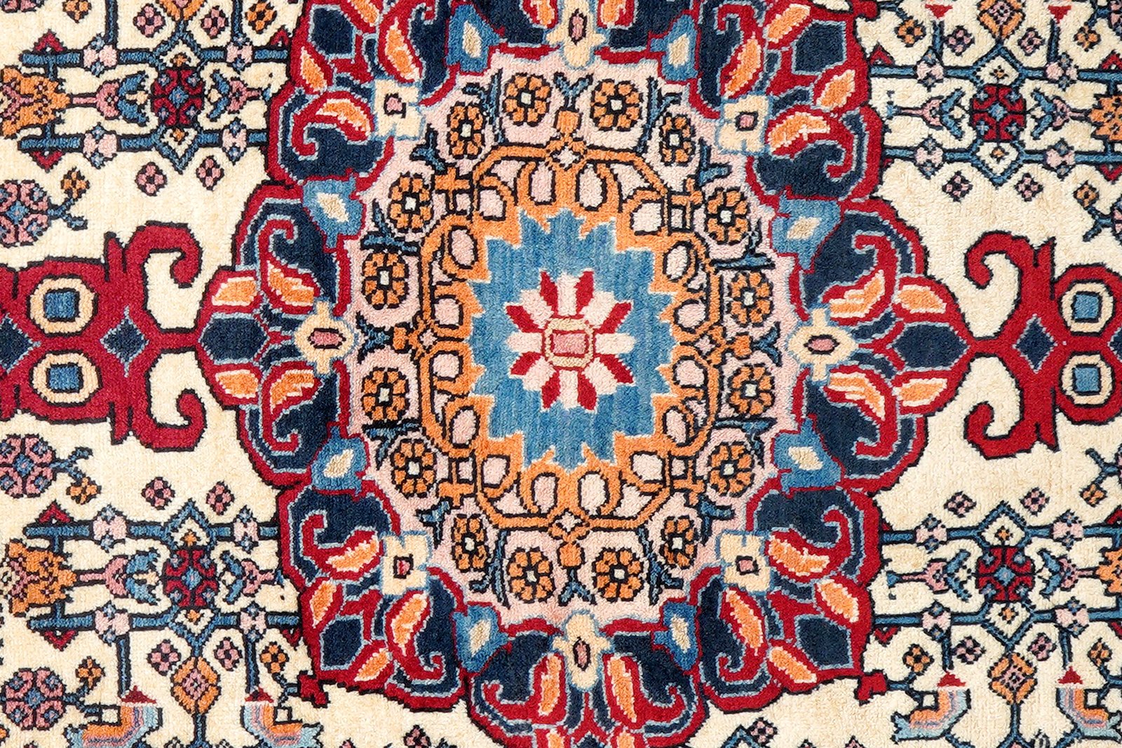 Bidjar Zandjan — Hand-knotted, 106x158 cm, Beige, 100% Virgin Wool | View 6