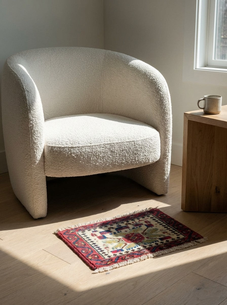 Afshar — Hand-knotted, 40x28 cm, Beige, 100% Virgin Wool | Detail view