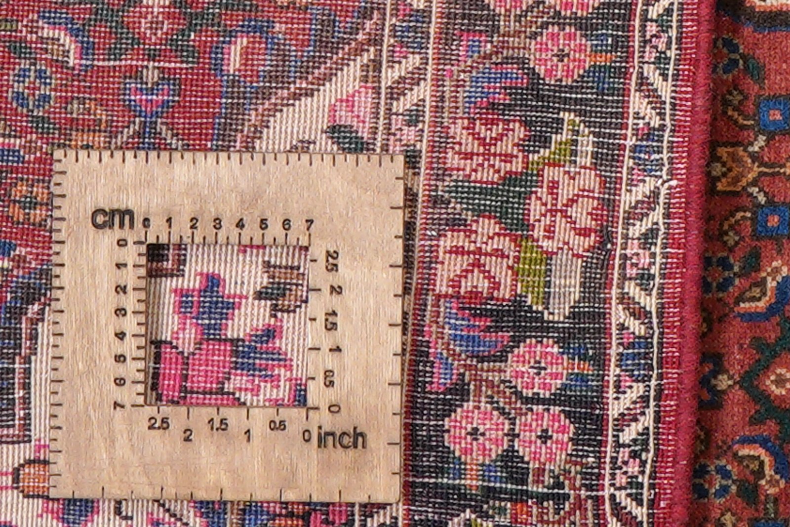 Heritage — Hand-knotted, 104x147 cm, Red, 100% Virgin Wool | View 8