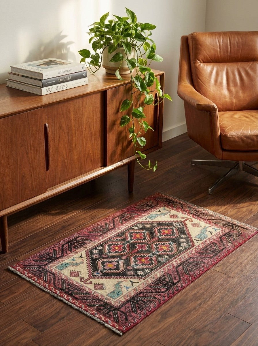 Heritage — Hand-knotted, 104x158 cm, Beige, 100% Virgin Wool | Back view