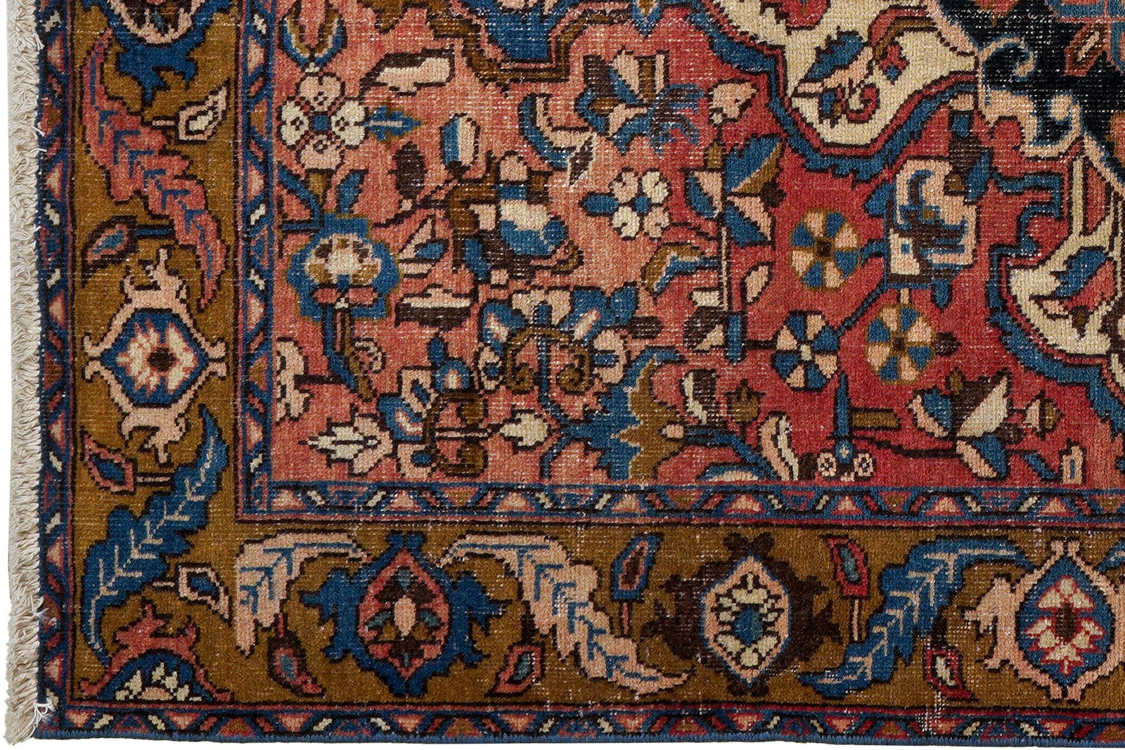 Heritage — Hand-knotted, 115x173 cm, Red, 100% Virgin Wool | View 3
