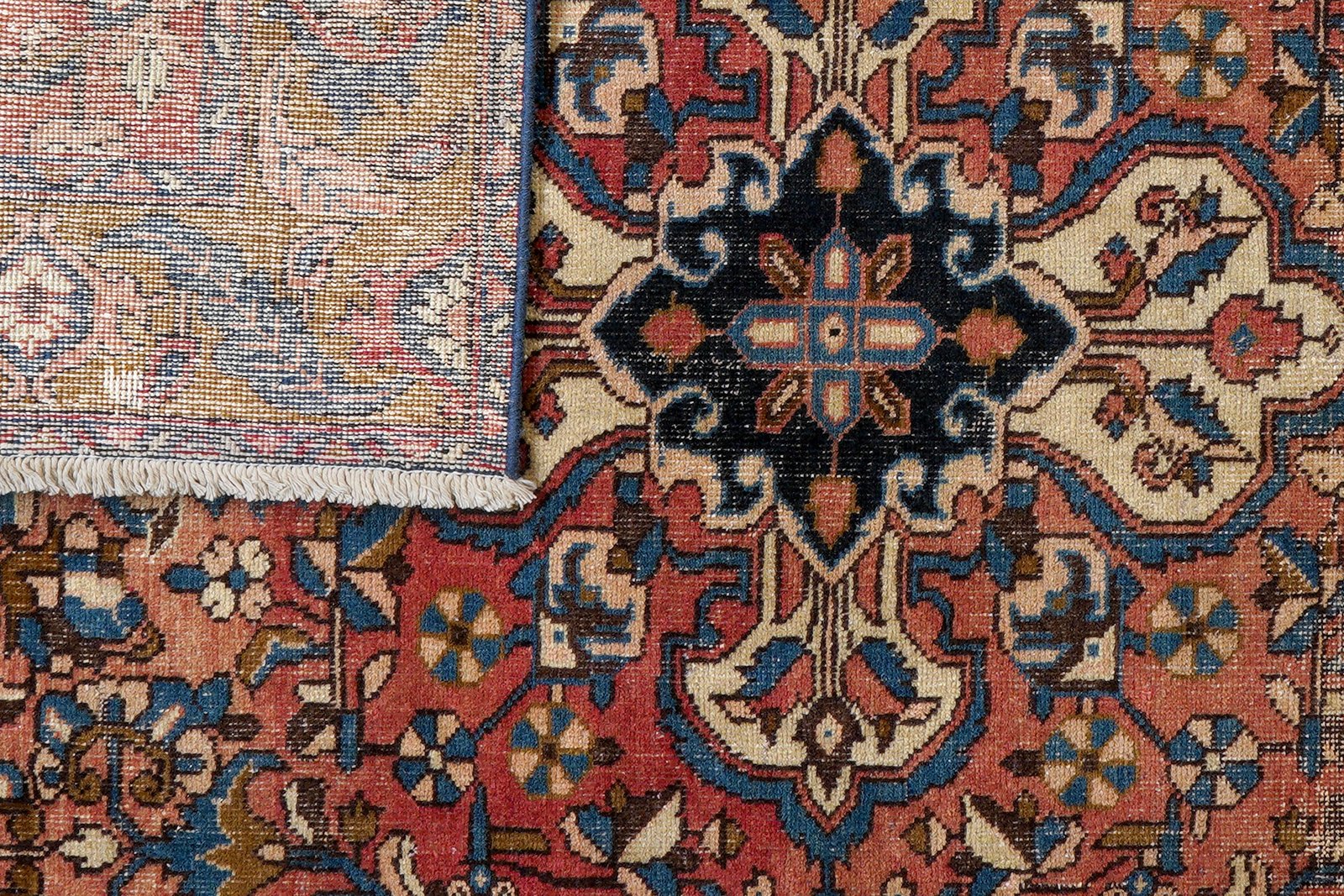 Heritage — Hand-knotted, 115x173 cm, Red, 100% Virgin Wool | View 7