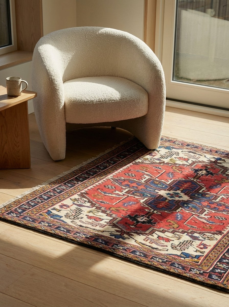 Mehrewan — Hand-knotted, 97x145 cm, Red, 100% Virgin Wool | Detail view
