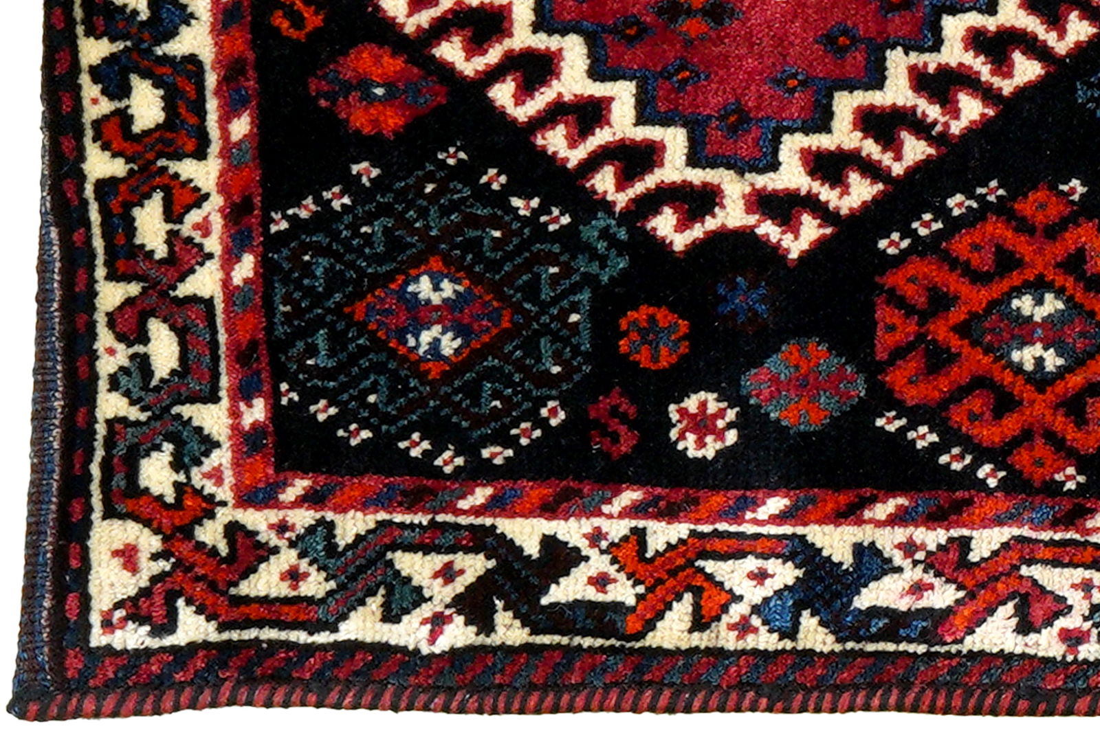 Khorjin — Handgefertigt, 111x63 cm, Beige, 100% Virgin Wool | Back view