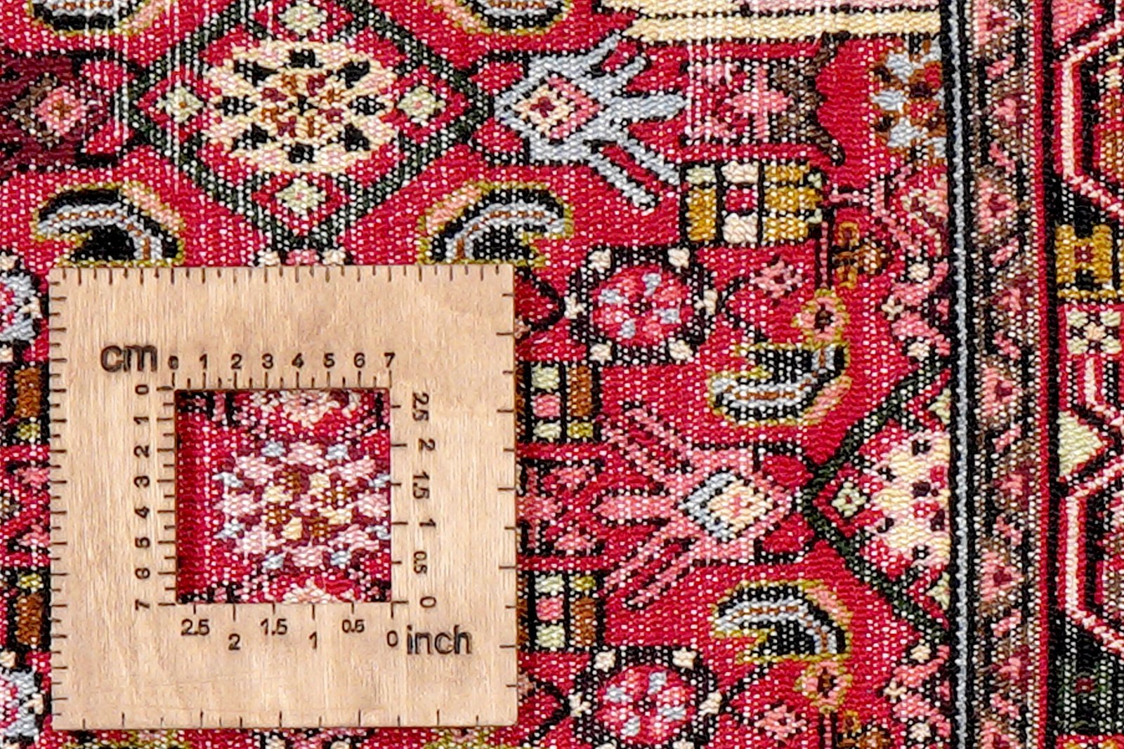 Assadabad — Hand-knotted, 79x211 cm, Red, 100% Virgin Wool | View 8