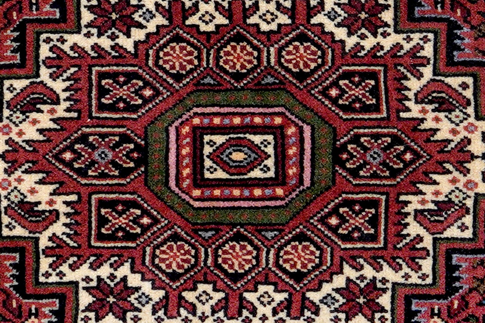 Goltuk — Hand-knotted, 64x102 cm, Red, 100% Virgin Wool | View 6