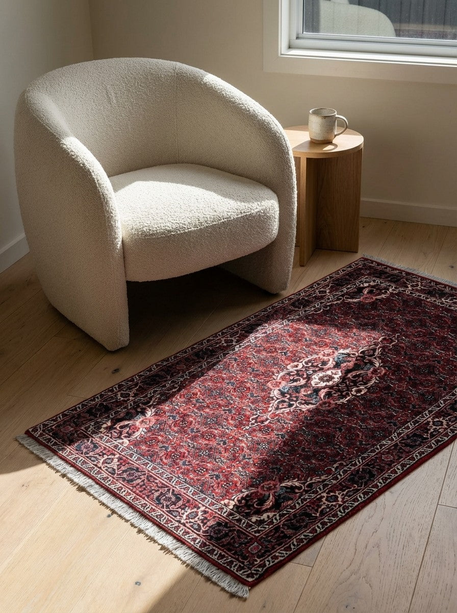 Bidjar Bookan — Hand-knotted, 83x137 cm, Red, 95% Schurwolle, 5% Seide | Detail view