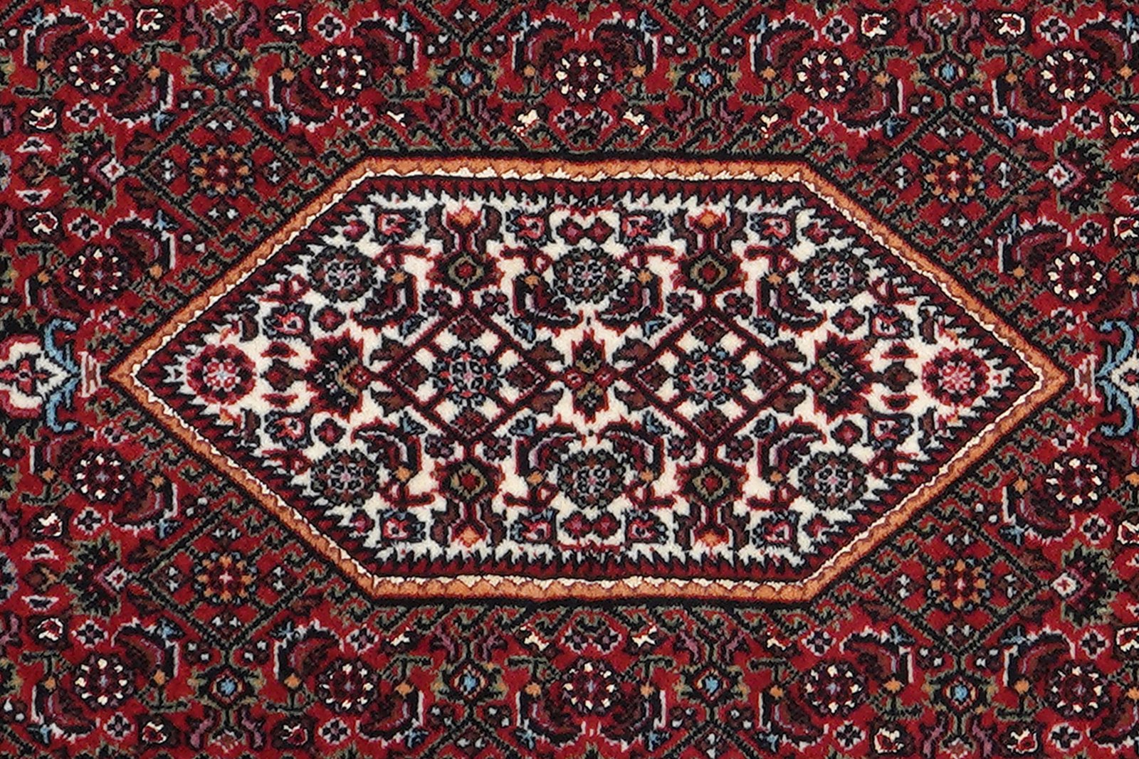 Bidjar Bookan — Hand-knotted, 69x147 cm, Red, 95% Schurwolle, 5% Seide | View 6