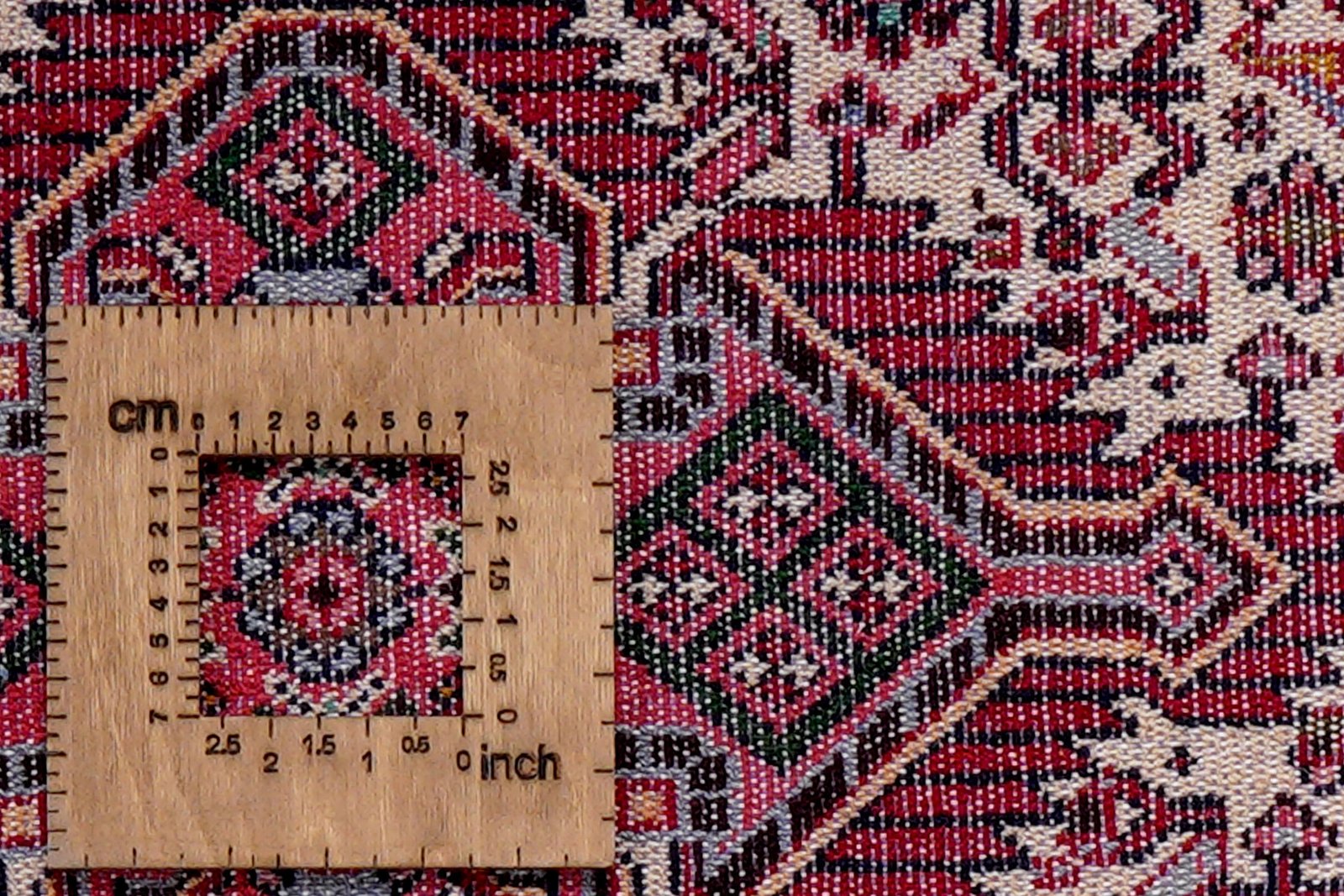 Assadabad — Hand-knotted, 82x144 cm, Beige, 100% Virgin Wool | View 8