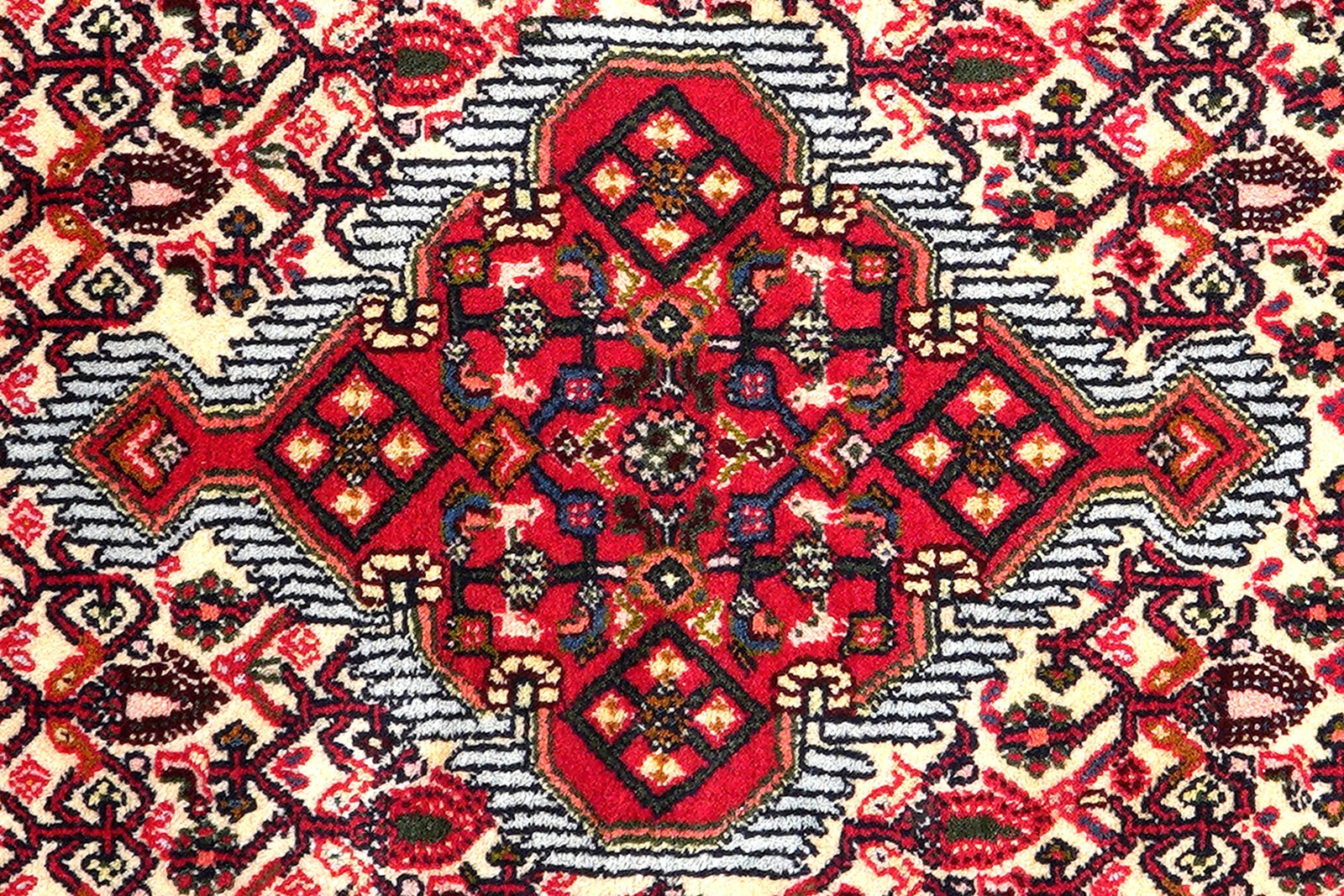 Assadabad — Hand-knotted, 81x190 cm, Beige, 100% Virgin Wool | View 6