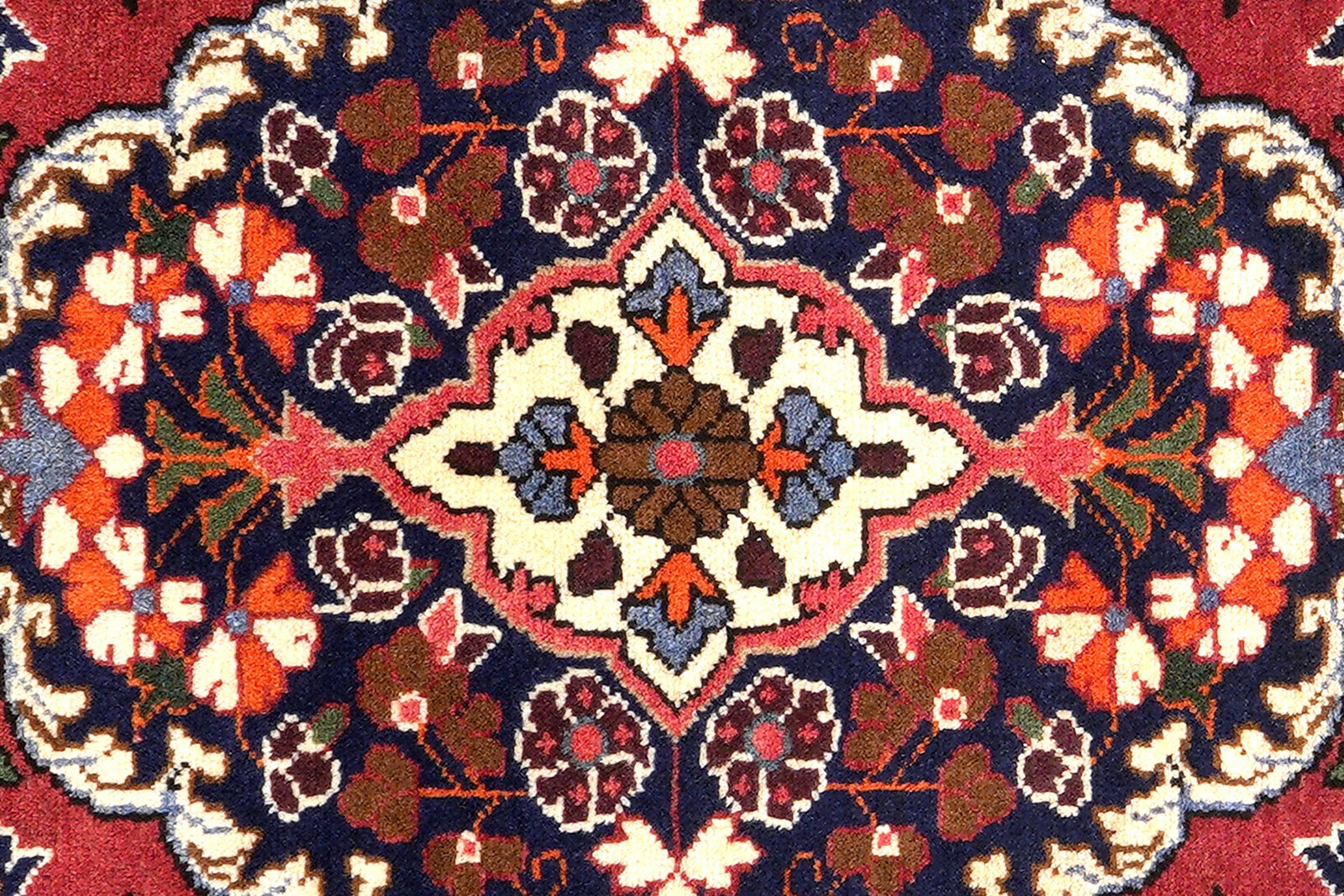 Saveh — Hand-knotted, 109x158 cm, Red, 100% Virgin Wool | View 6