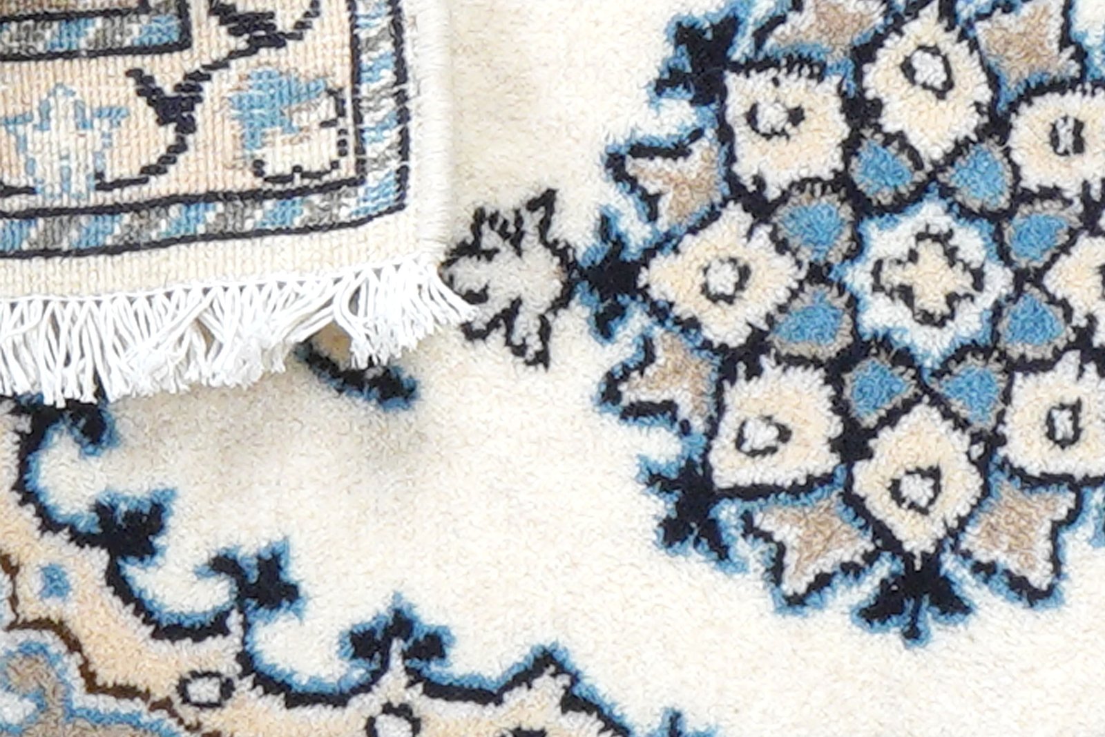 Nain 12La — Hand-knotted, 38x65 cm, Beige, 100% Virgin Wool | View 7