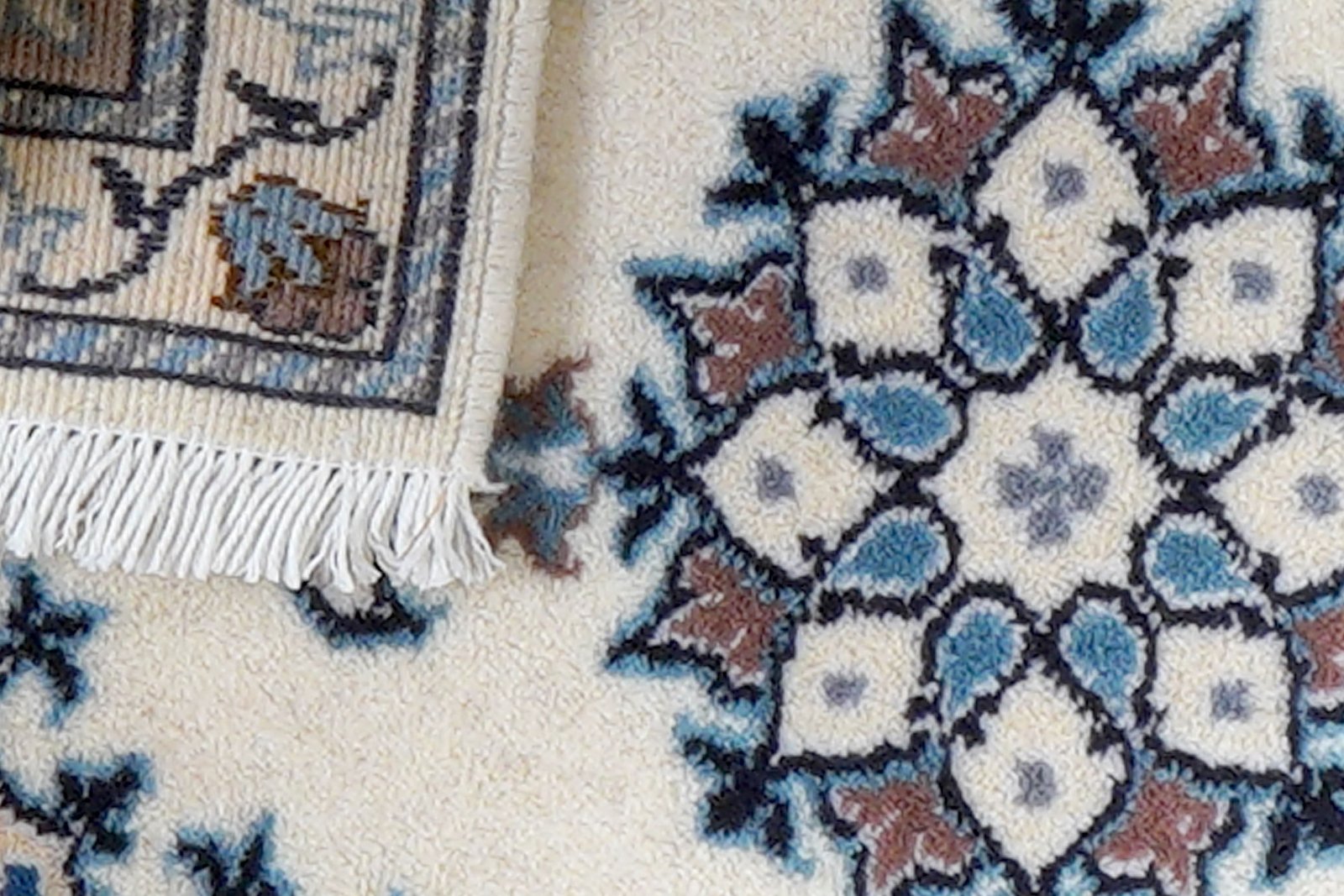 Nain 12La — Hand-knotted, 40x59 cm, Beige, 100% Virgin Wool | View 7