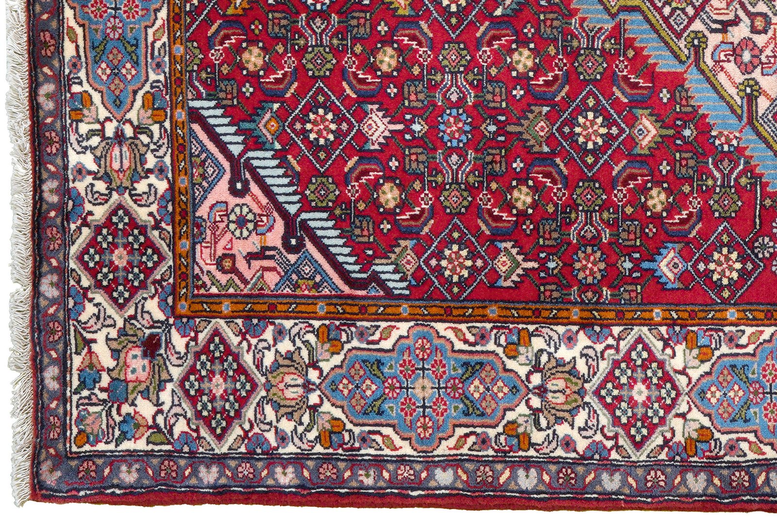 Assadabad — Hand-knotted, 125x191 cm, Red, 100% Virgin Wool | View 3