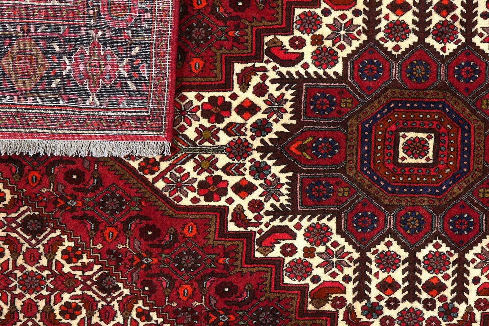 Goltuk — Hand-knotted, 123x204 cm, Red, 100% Virgin Wool | View 7