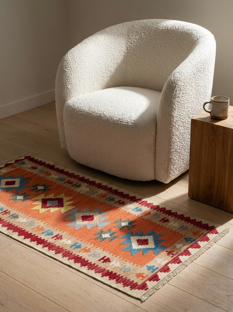 Kelim Gashgai — Handmade, 86x204 cm, Red, 100% Virgin Wool | Detail view