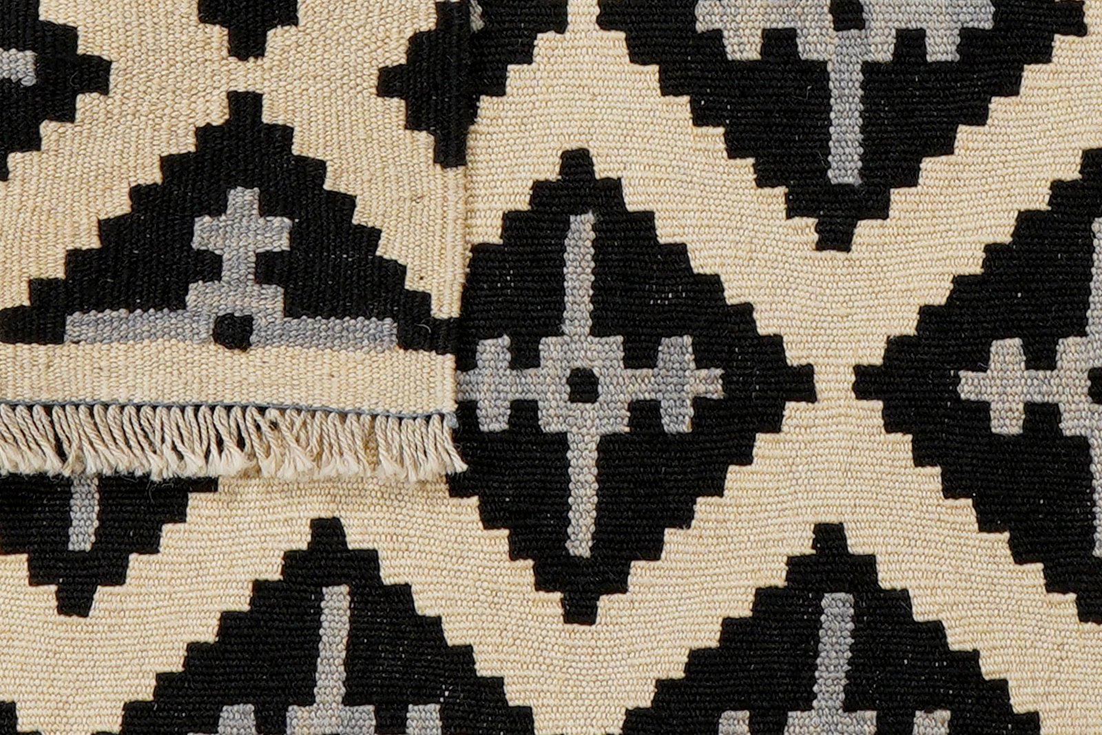 Kelim Gashgai — Handmade, 83x117 cm, Beige, 100% Virgin Wool | View 6