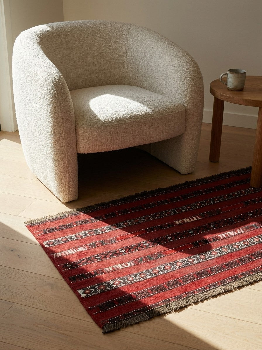 Kelim Turkman — Handmade, 101x51 cm, Red, 100% Virgin Wool | Detail view