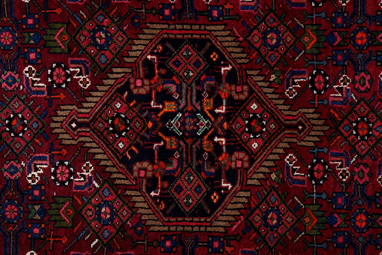 Assadabad — Hand-knotted, 139x240 cm, Red, 100% Virgin Wool | View 6