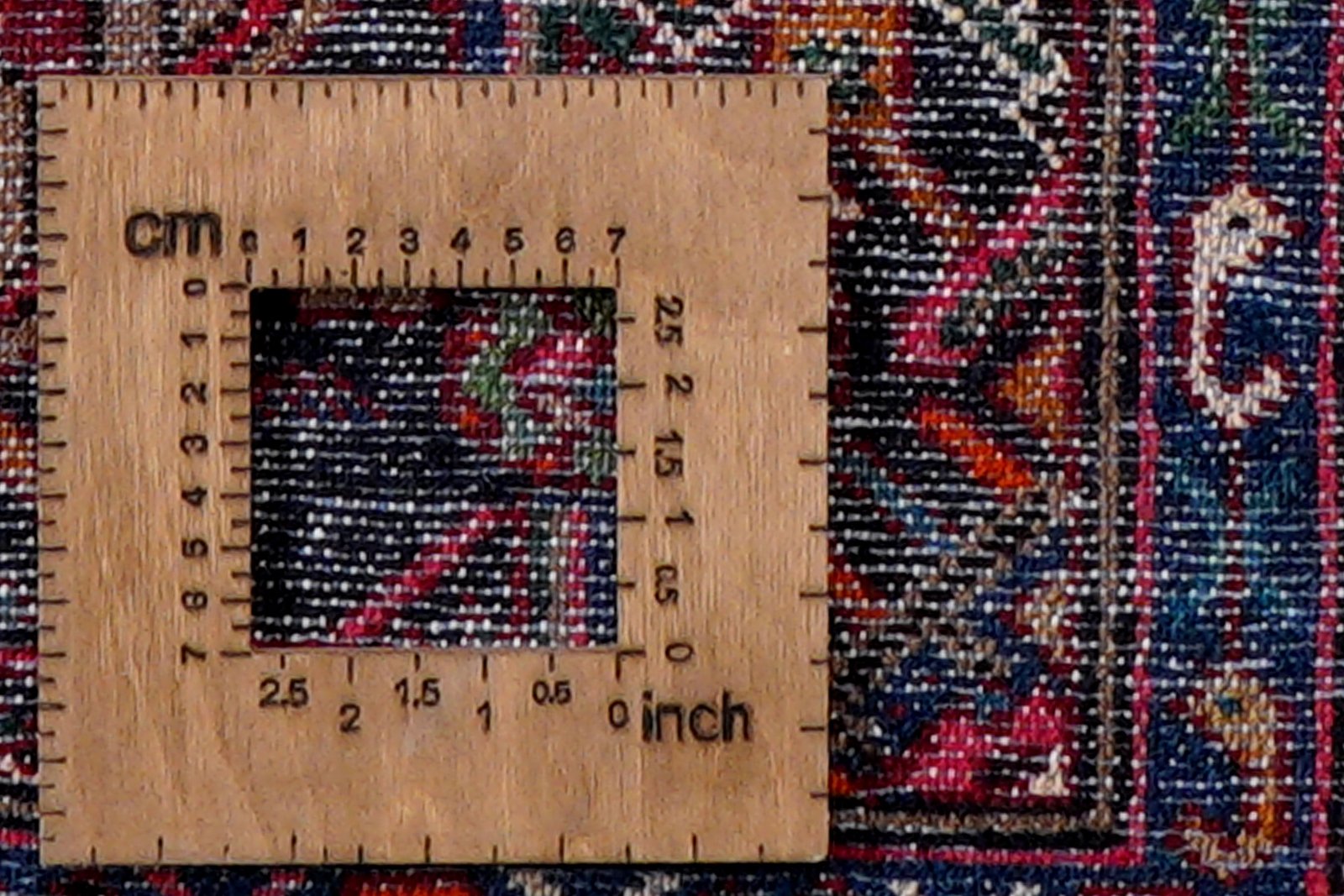 Assadabad — Hand-knotted, 139x240 cm, Red, 100% Virgin Wool | View 8
