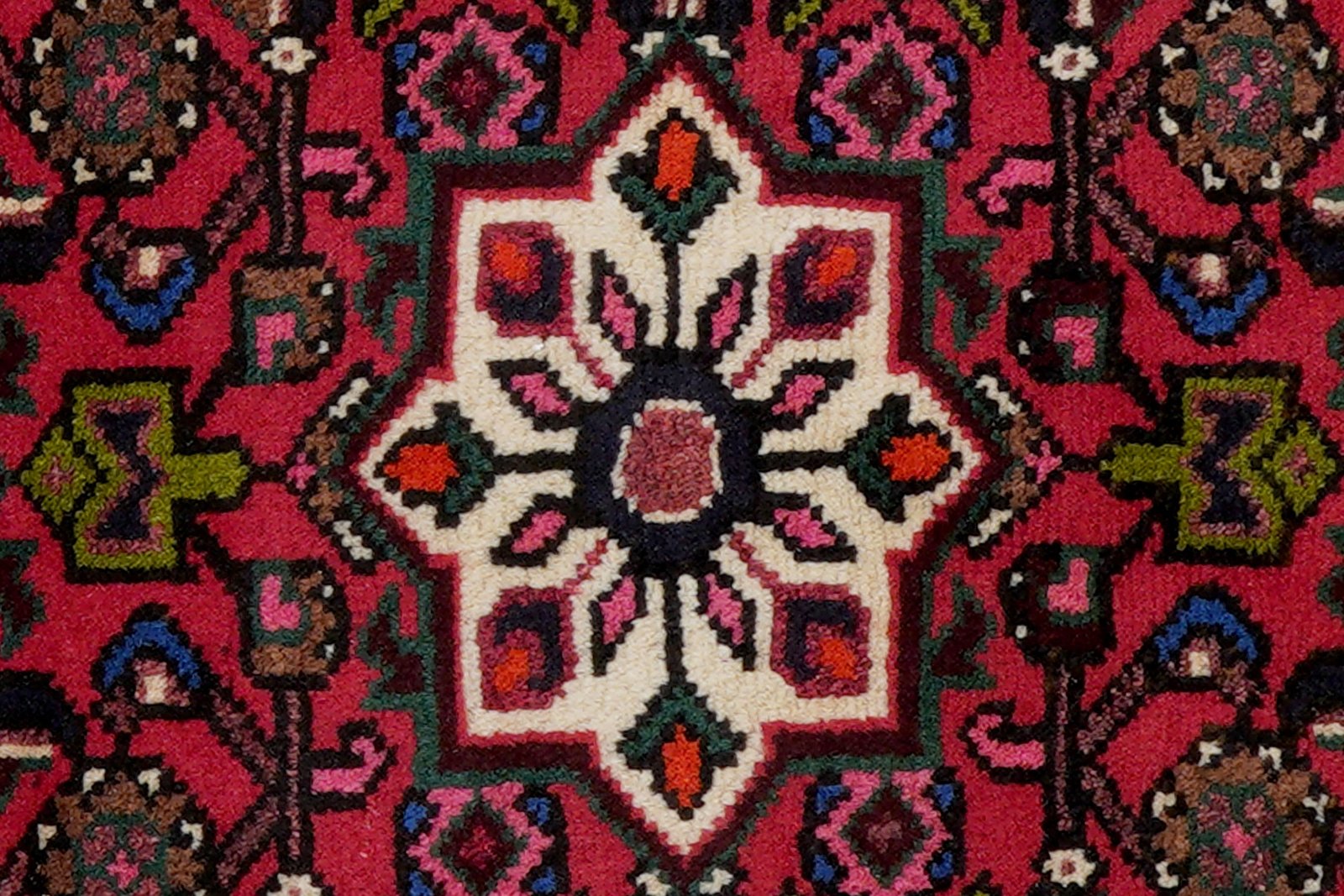 Hosseinabad — Hand-knotted, 65x89 cm, Red, 100% Virgin Wool | View 6