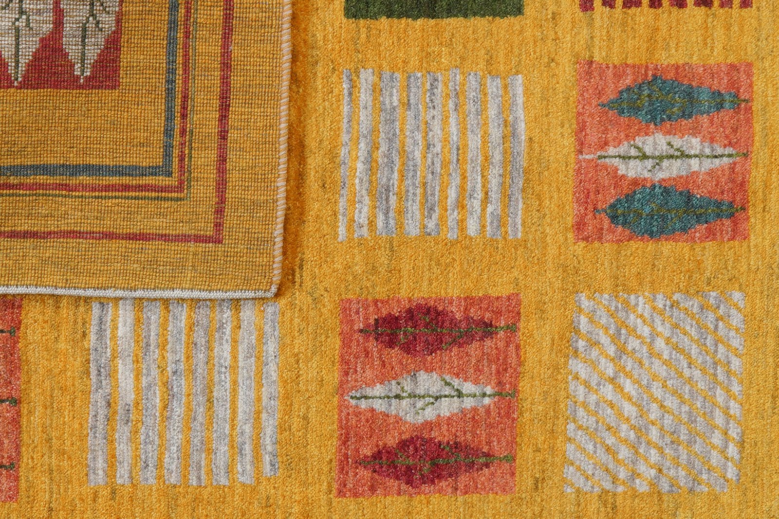 Rizbaf — Hand-knotted, 123x176 cm, Yellow, 100% Virgin Wool | View 7