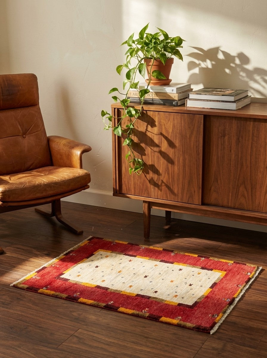 Gabbeh Sonnat — Hand-knotted, 103x153 cm, Beige, 100% Virgin Wool | Back view