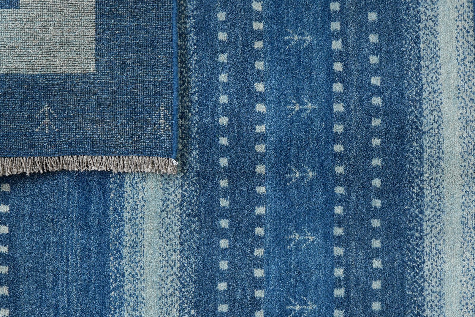 Gabbeh Sonnat — Hand-knotted, 153x200 cm, Blue, 100% Virgin Wool | View 7