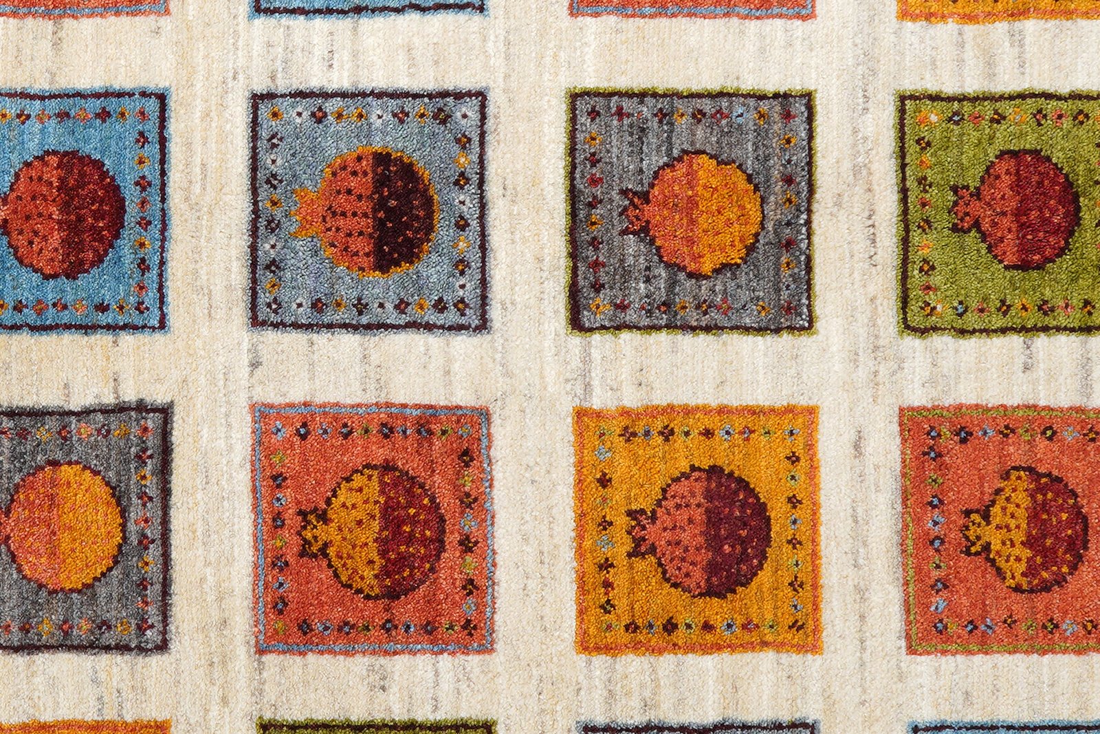 Rizbaf — Hand-knotted, 170x239 cm, Beige, 100% Virgin Wool | View 6