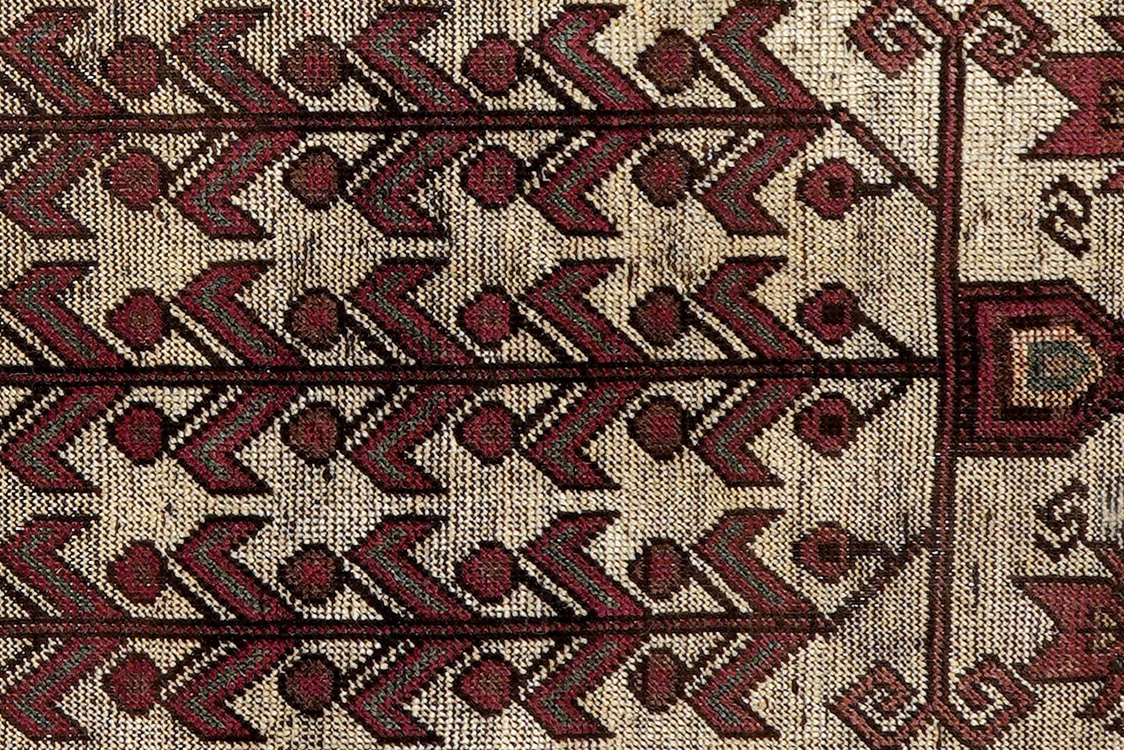 Heritage Hani — Hand-knotted, 100x185 cm, Brown, 100% Virgin Wool | View 6
