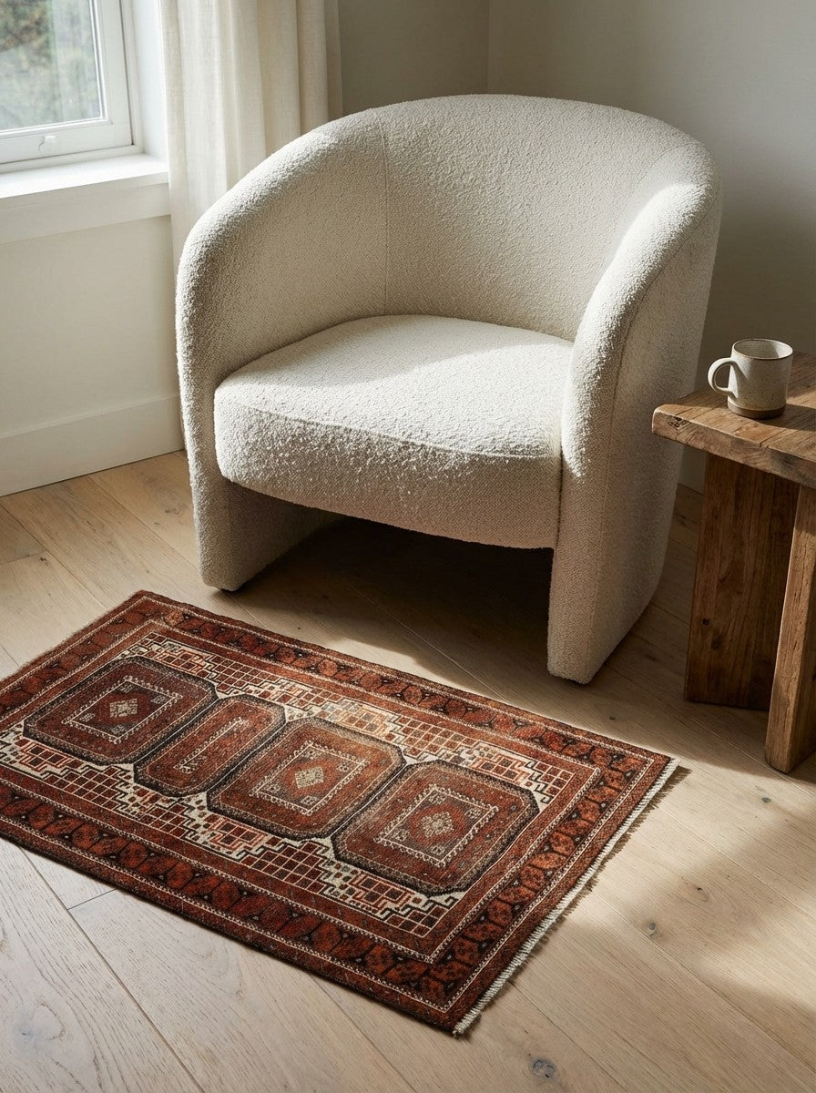 Heritage — Hand-knotted, 84x155 cm, Brown, 100% Virgin Wool | Detail view