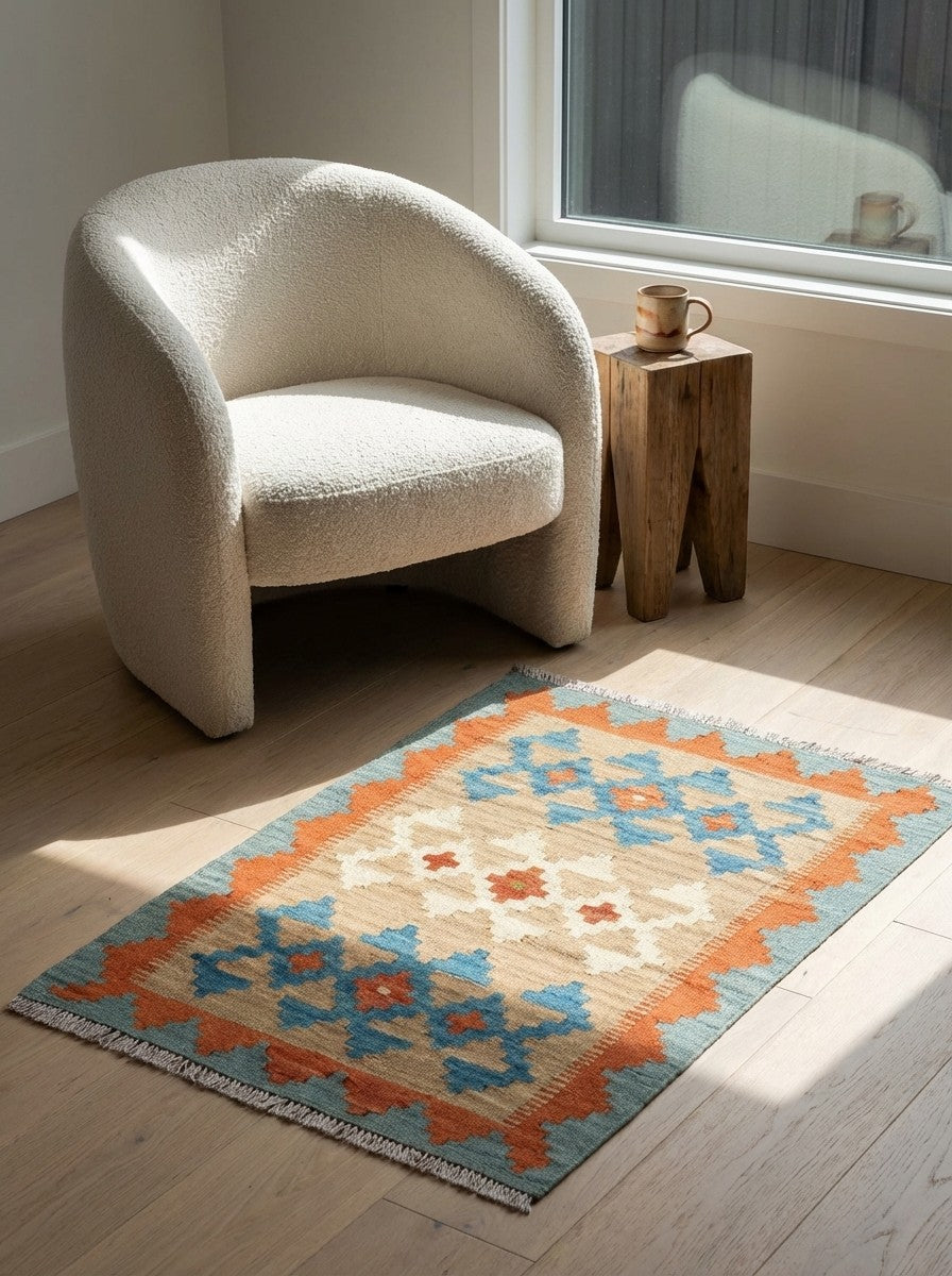 Kelim Gashgai — Handmade, 62x92 cm, Beige, 100% Virgin Wool | Detail view