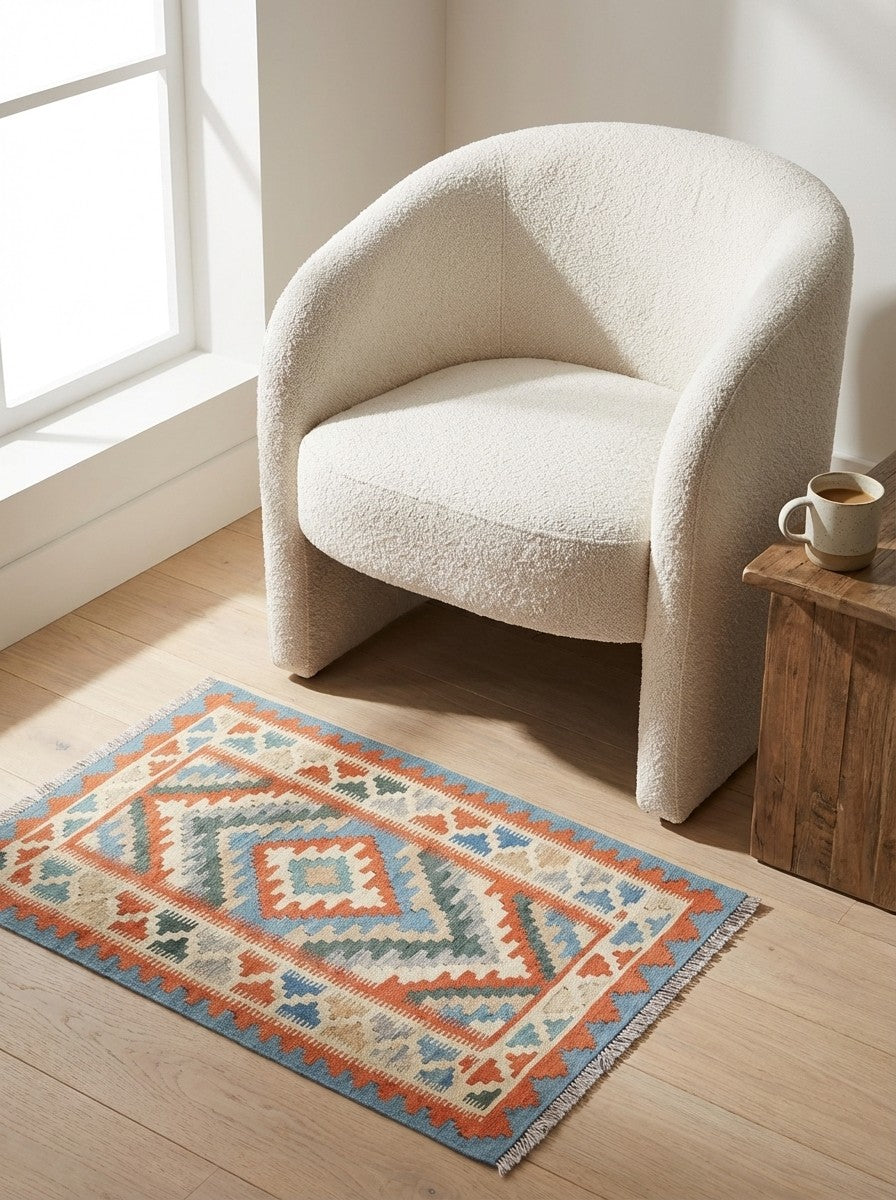 Kelim Gashgai — Handmade, 81x123 cm, Beige, 100% Virgin Wool | Detail view