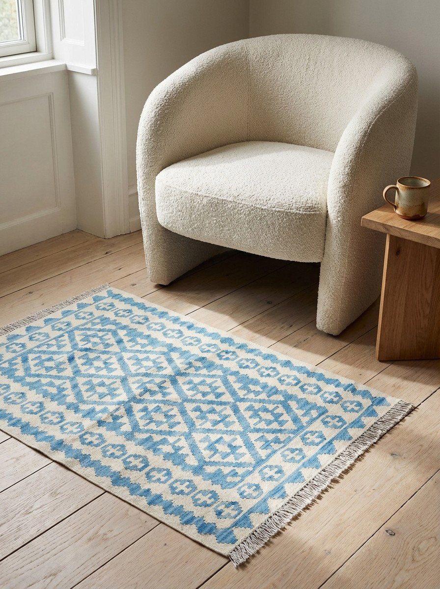 Kelim Gashgai — Handgefertigt, 145x109 cm, Beige, 100% Virgin Wool | Detail view