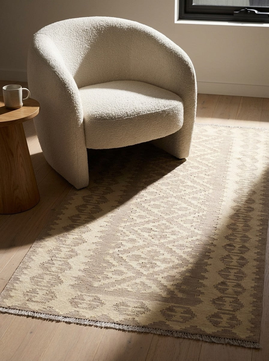 Kelim Gashgai — Handmade, 81x192 cm, Grey, 100% Virgin Wool | Detail view