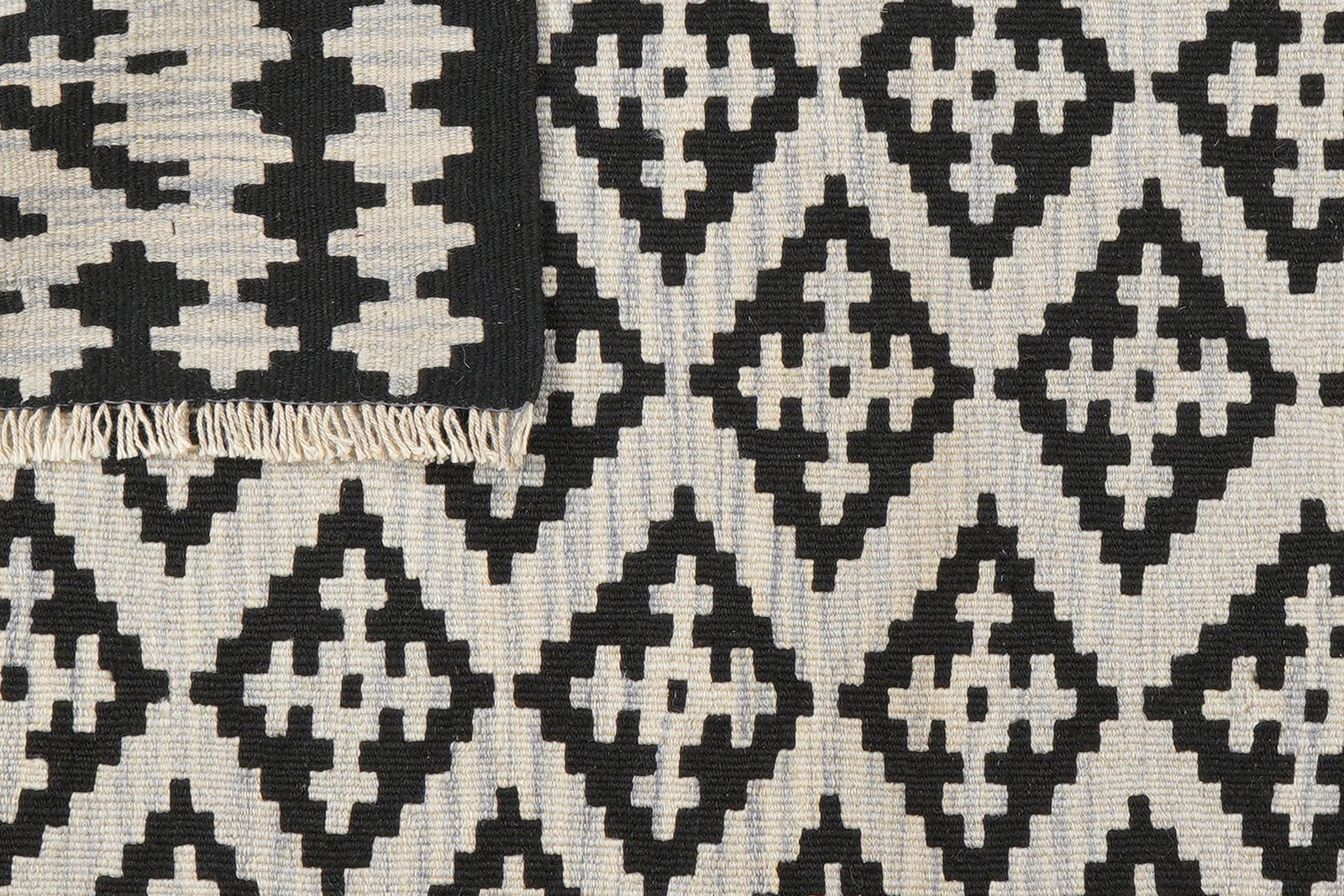 Kelim Gashgai — Handmade, 103x144 cm, Beige, 100% Virgin Wool | View 6